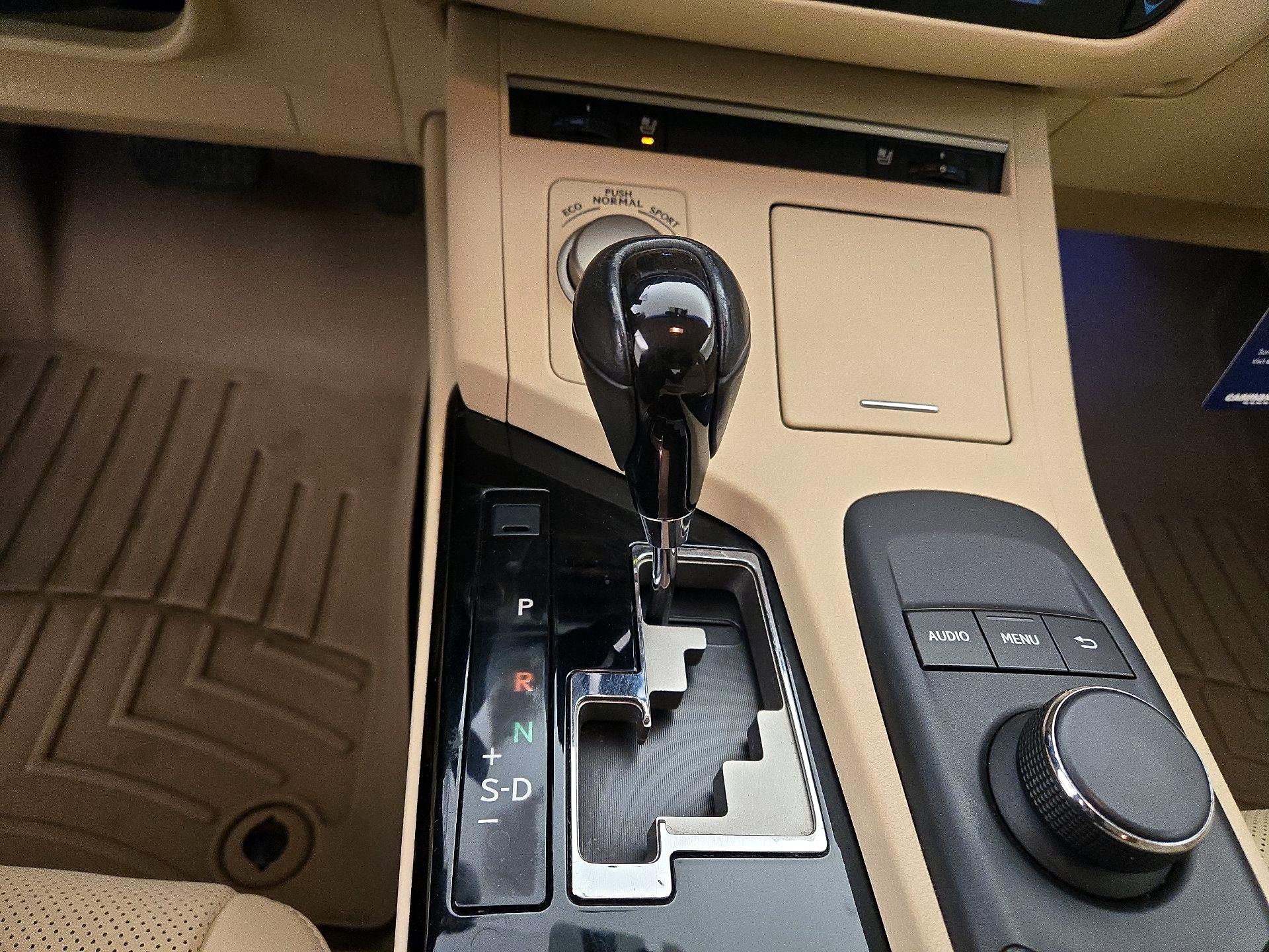 Thumbnail: 2014 Lexus ES - 16