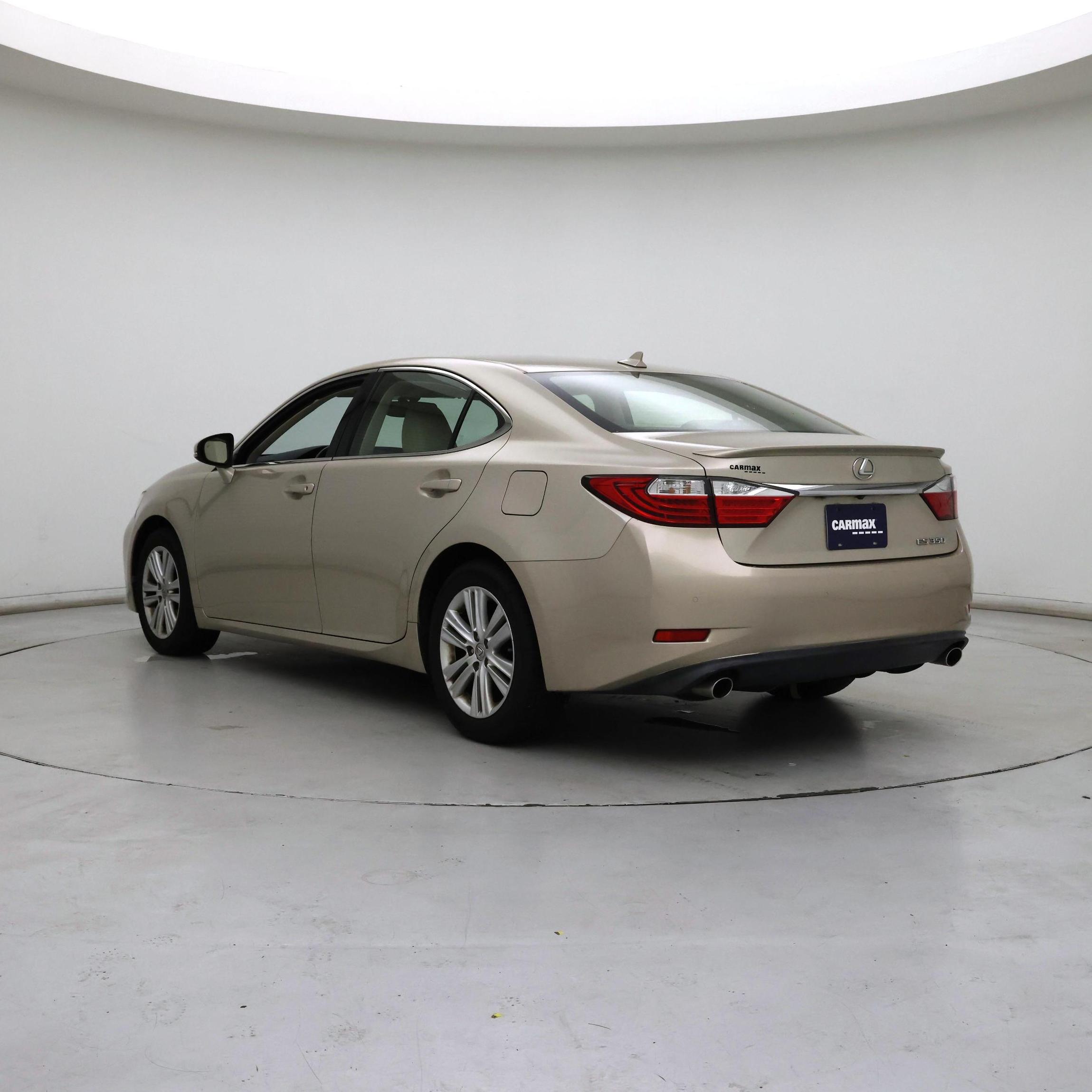 Thumbnail: 2014 Lexus ES - 2