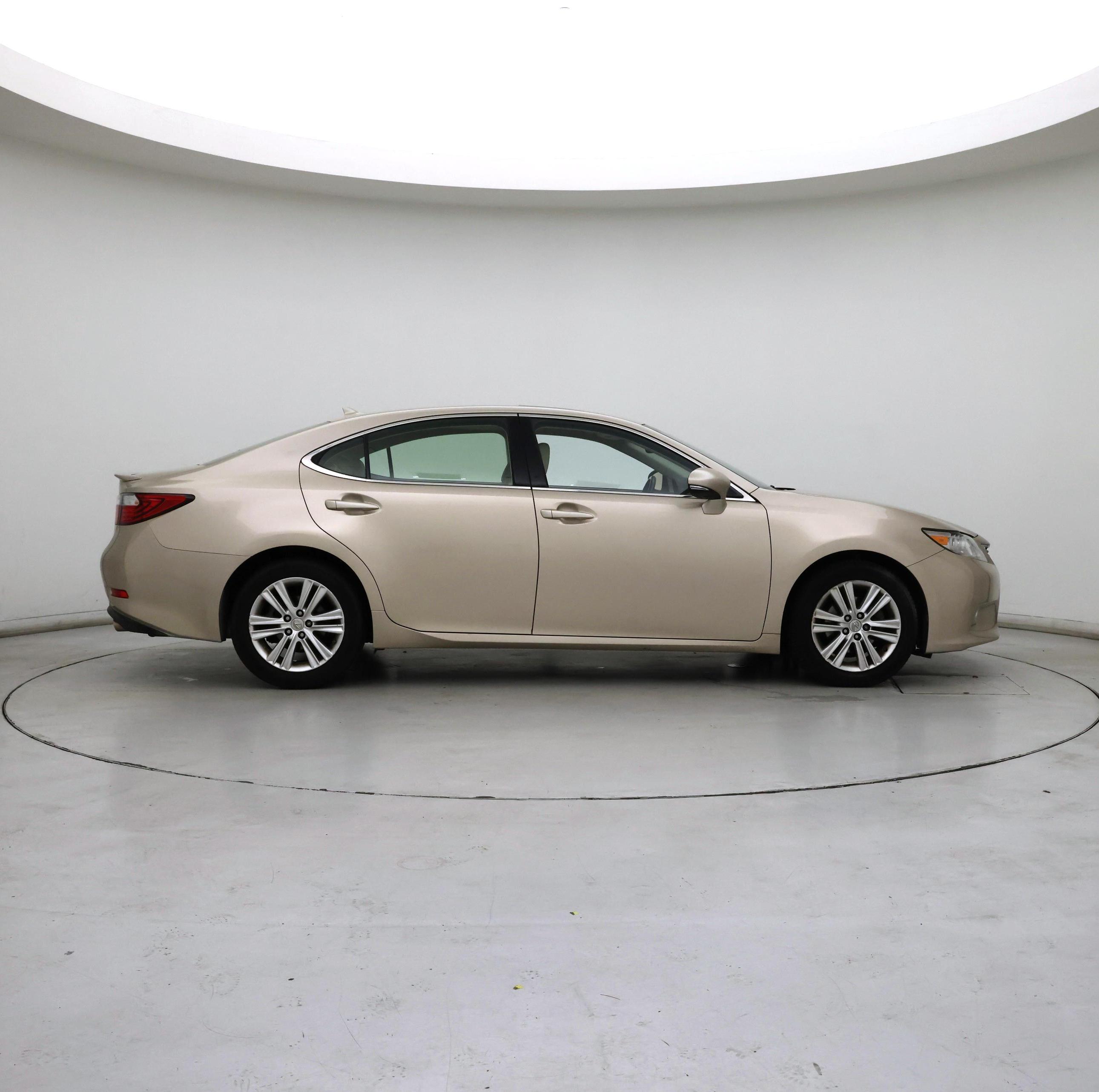 Thumbnail: 2014 Lexus ES - 7