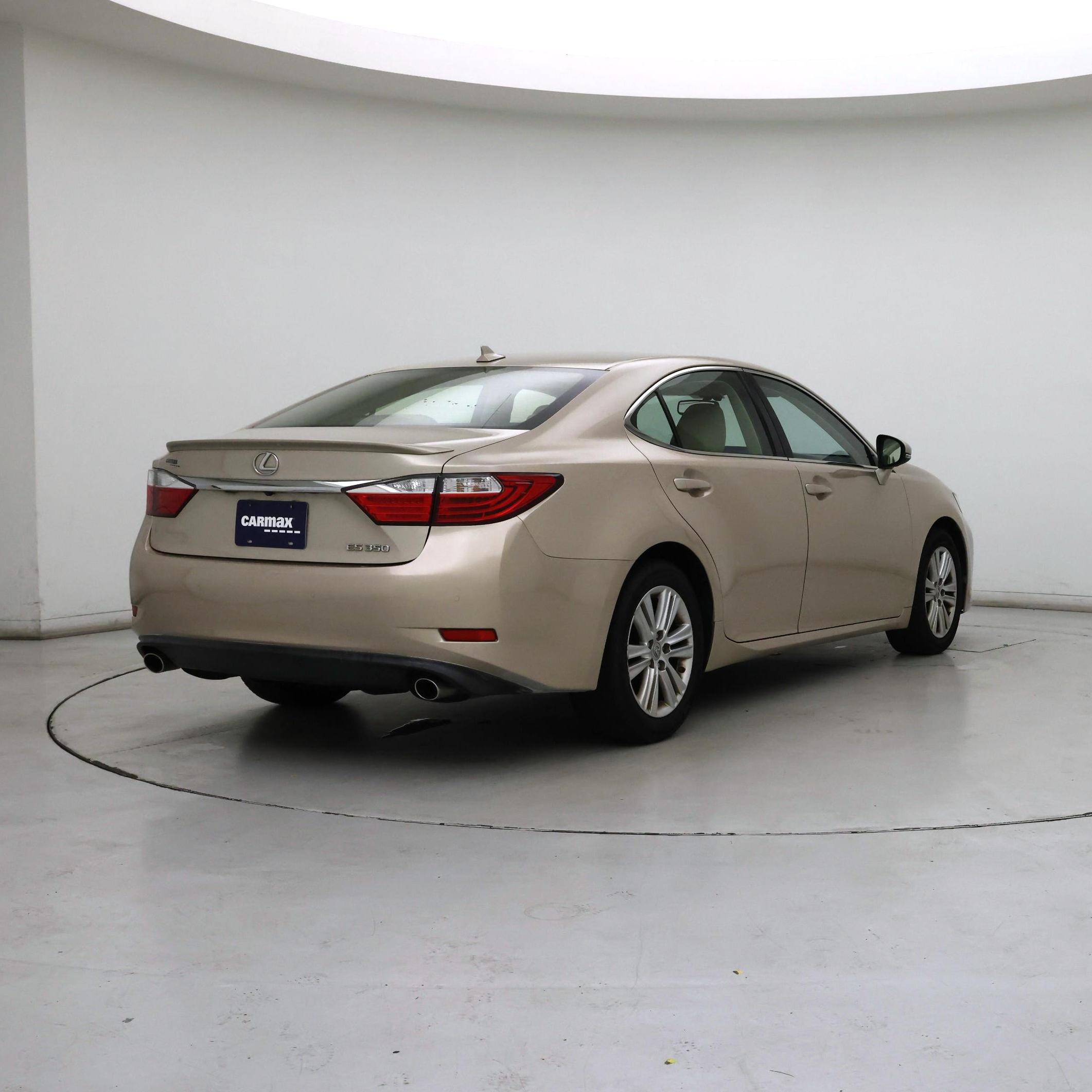 Thumbnail: 2014 Lexus ES - 8