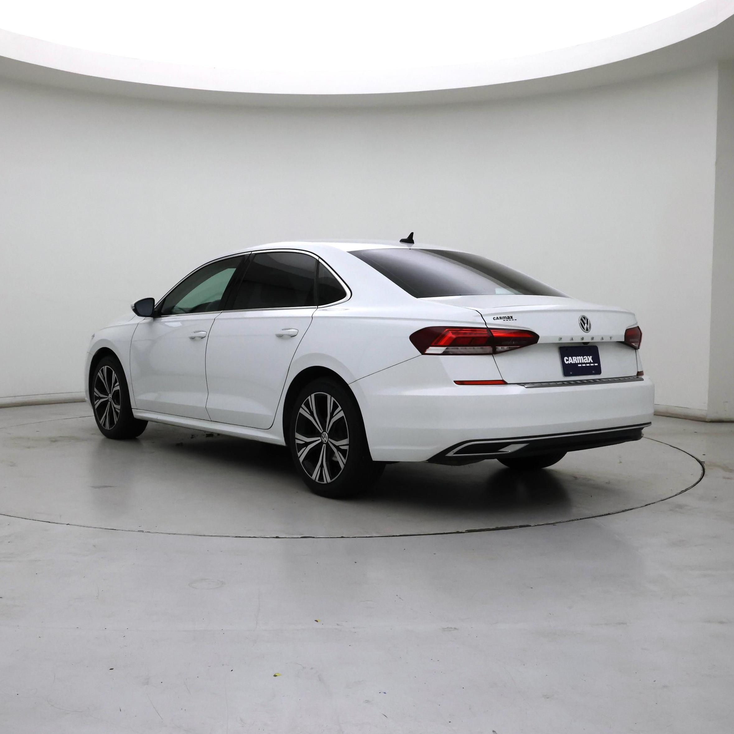 Thumbnail: 2022 Volkswagen Passat - 2