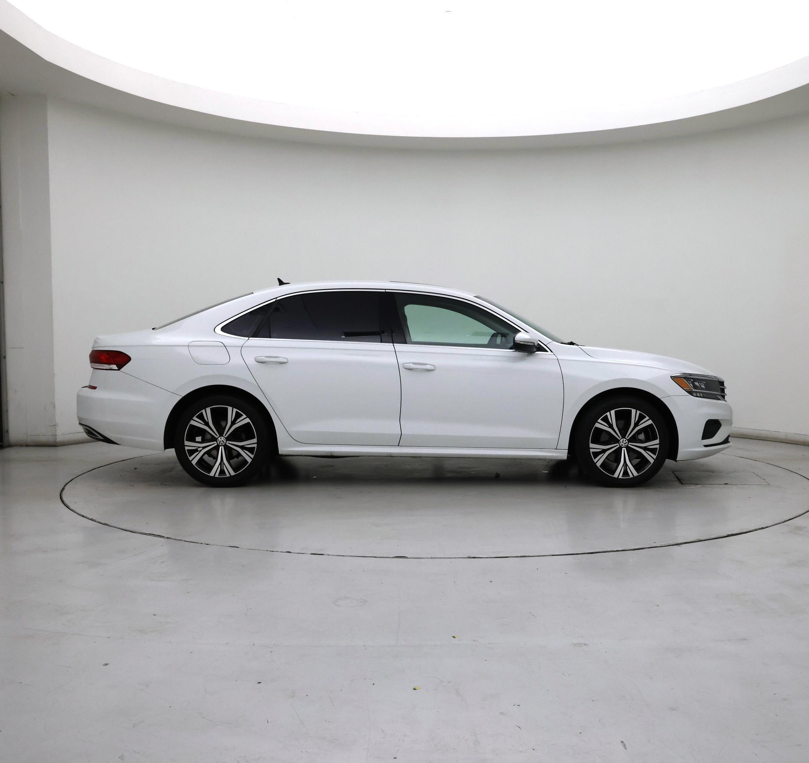 Thumbnail: 2022 Volkswagen Passat - 7