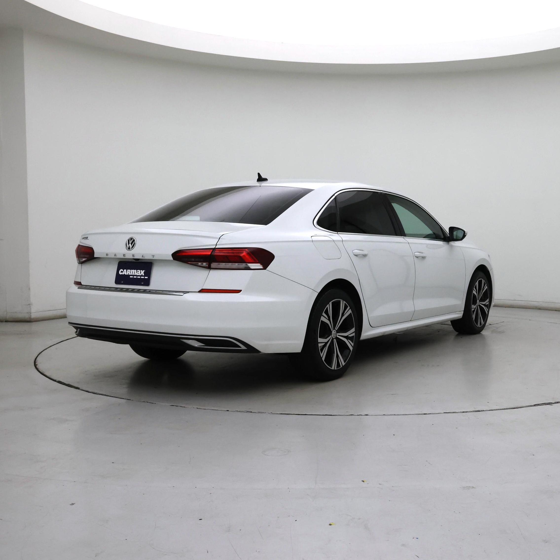 Thumbnail: 2022 Volkswagen Passat - 8