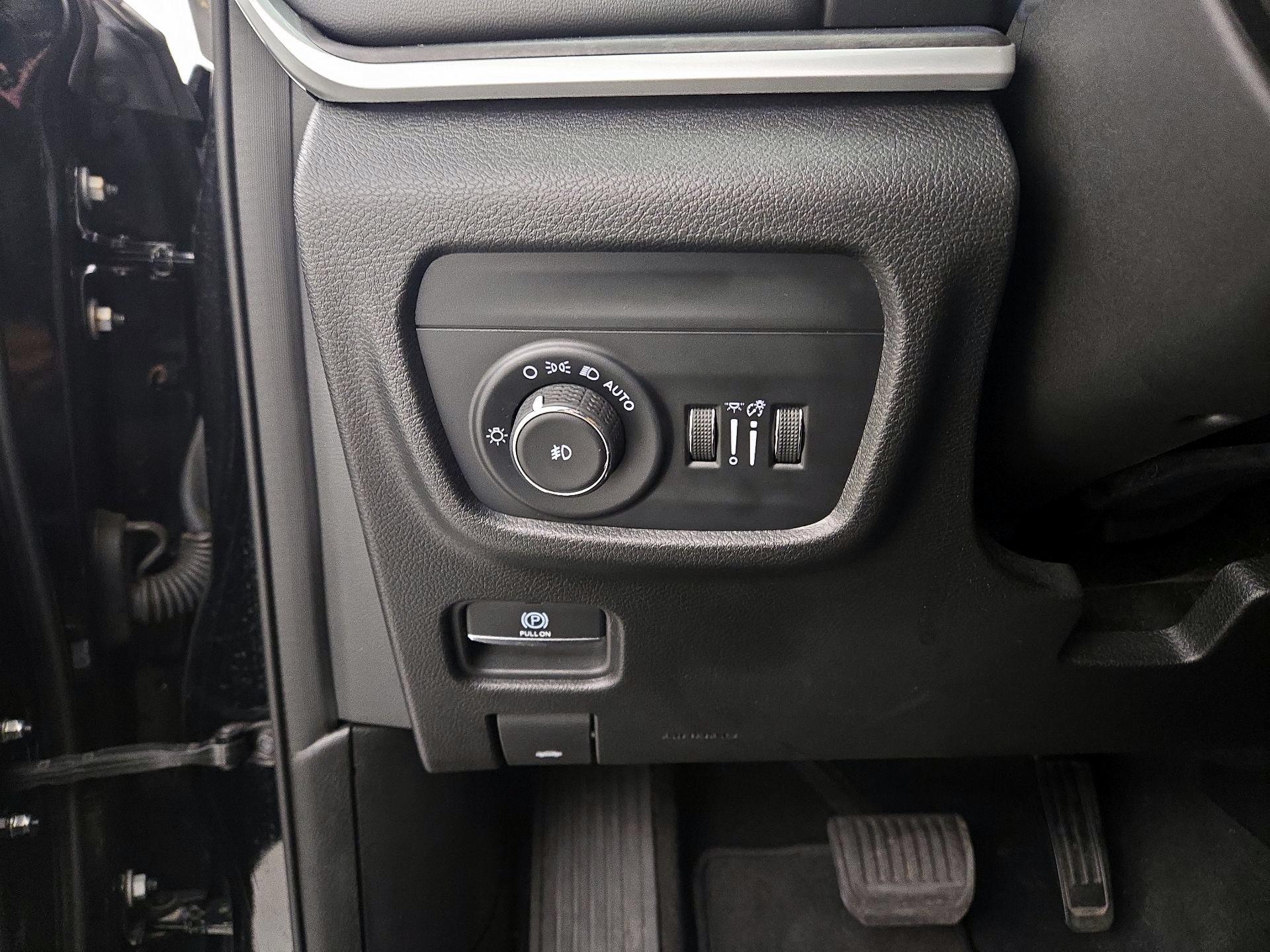 Thumbnail: 2023 Jeep Grand Cherokee - 13