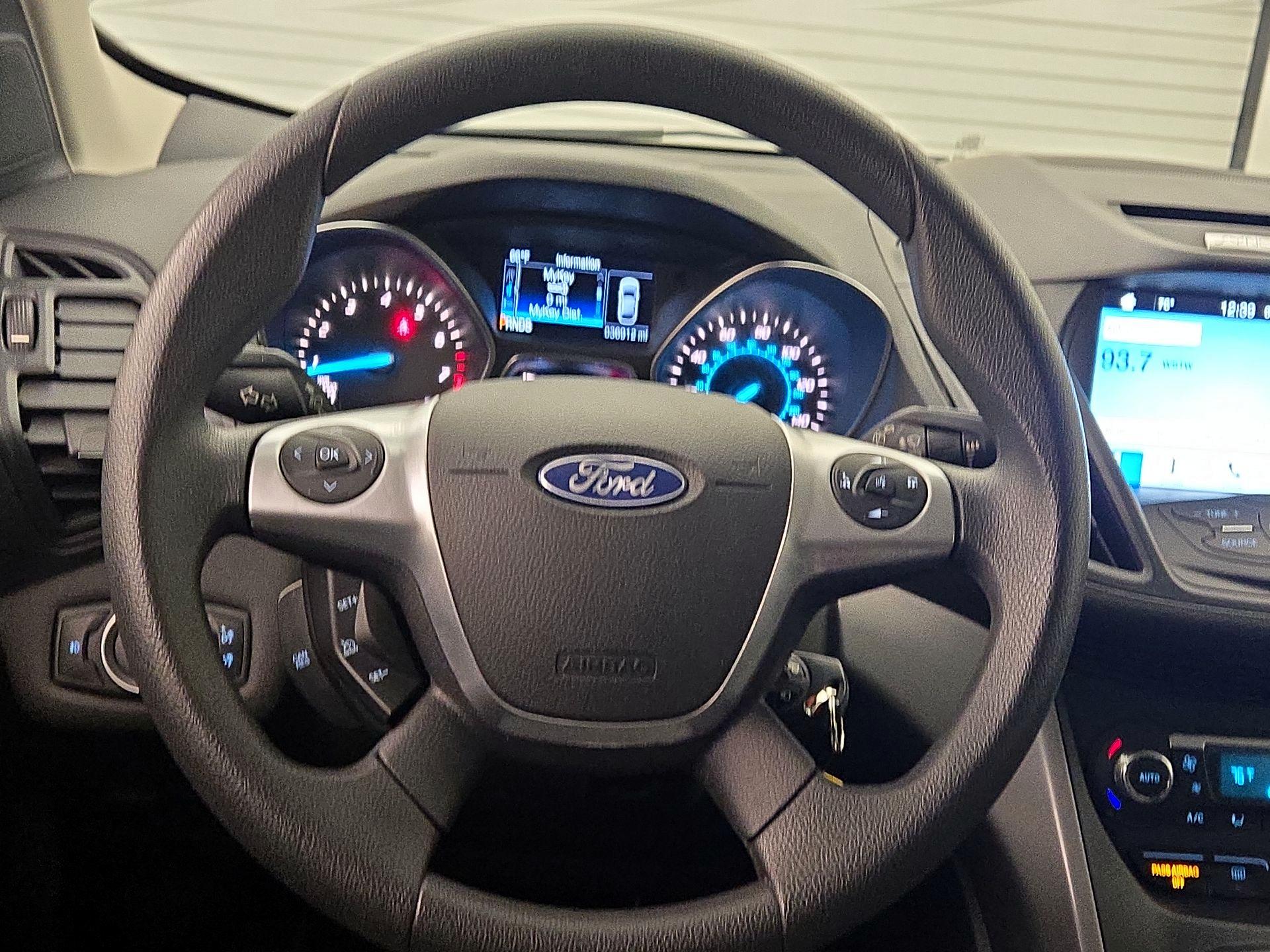 Thumbnail: 2016 Ford Escape - 10