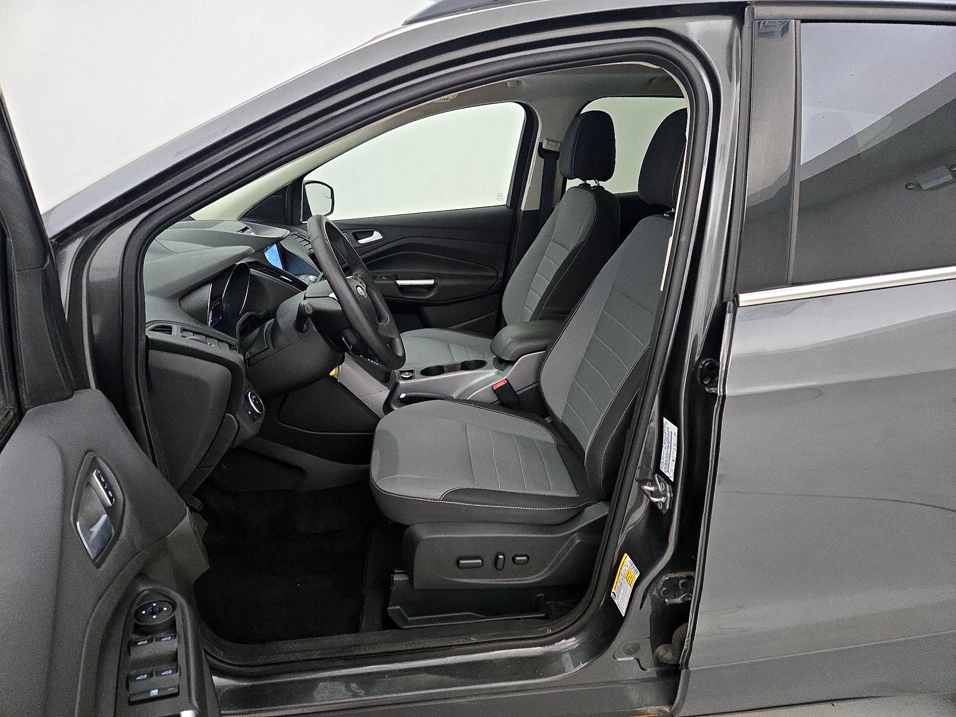 Thumbnail: 2016 Ford Escape - 11