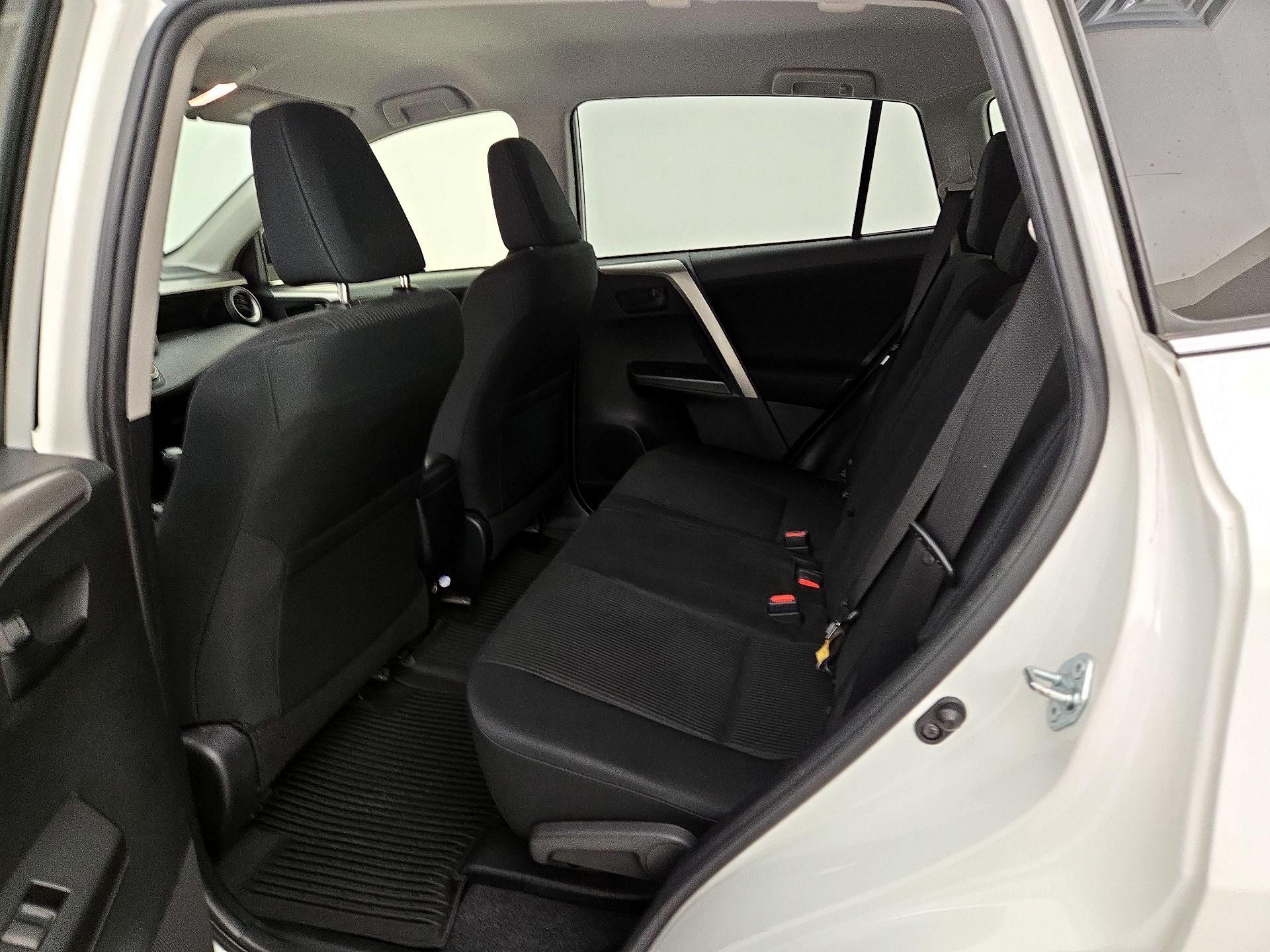 Thumbnail: 2017 Toyota RAV4 - 18