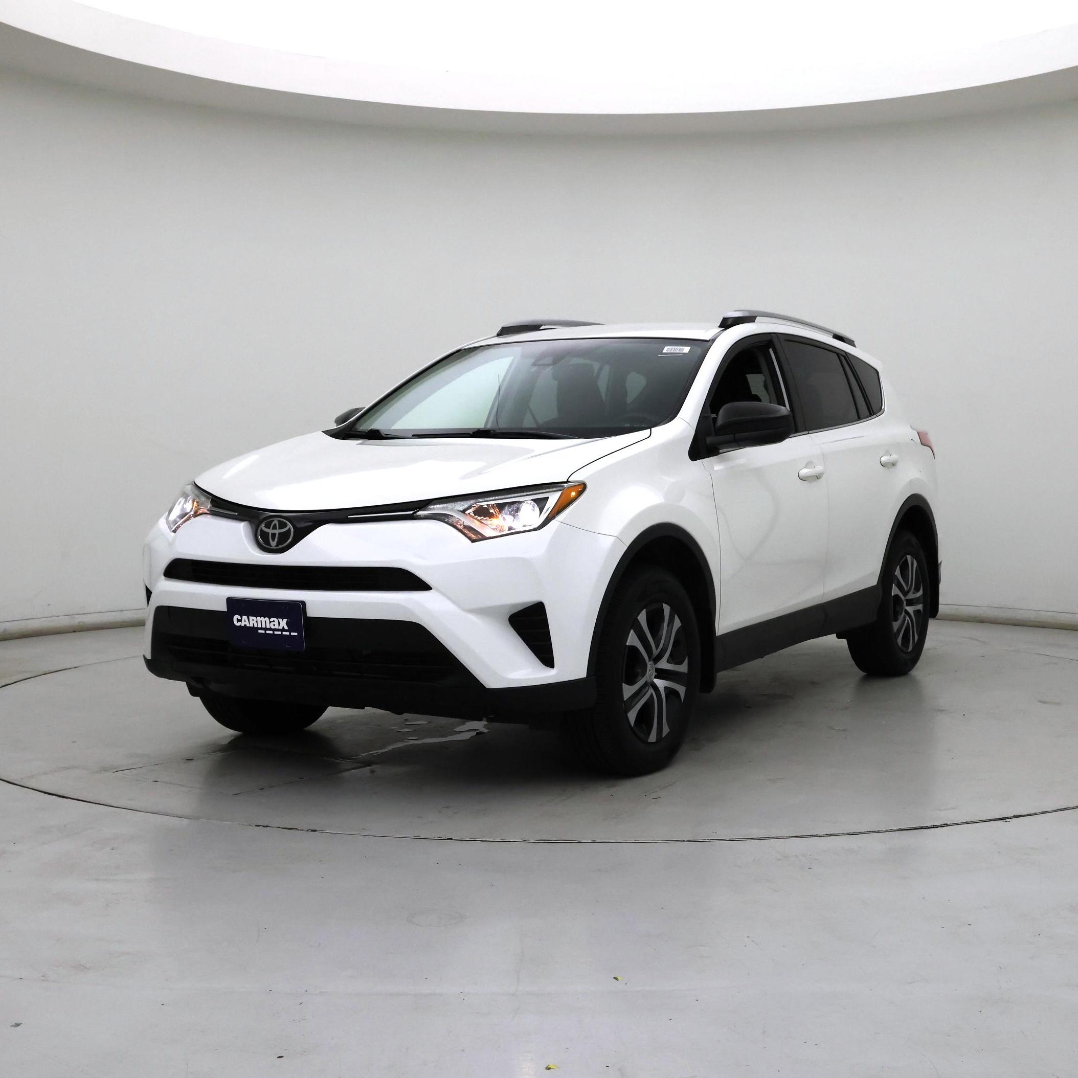 Thumbnail: 2017 Toyota RAV4 - 4