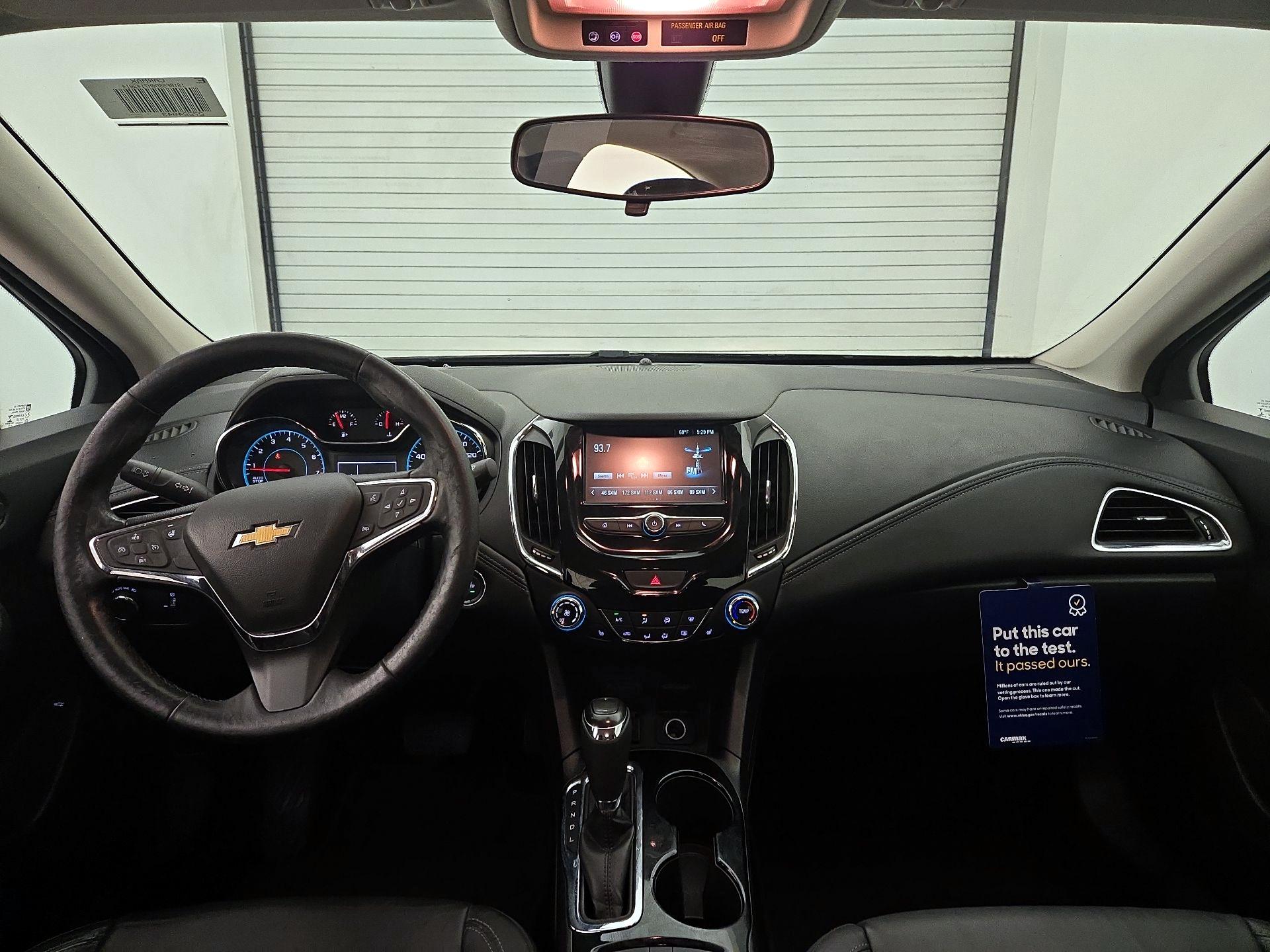 Thumbnail: 2017 Chevrolet Cruze - 9