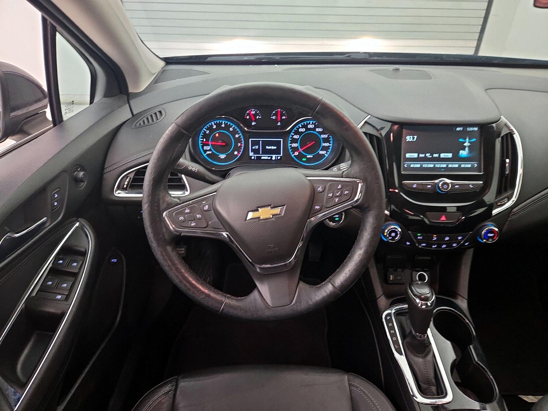 Thumbnail: 2017 Chevrolet Cruze - 10