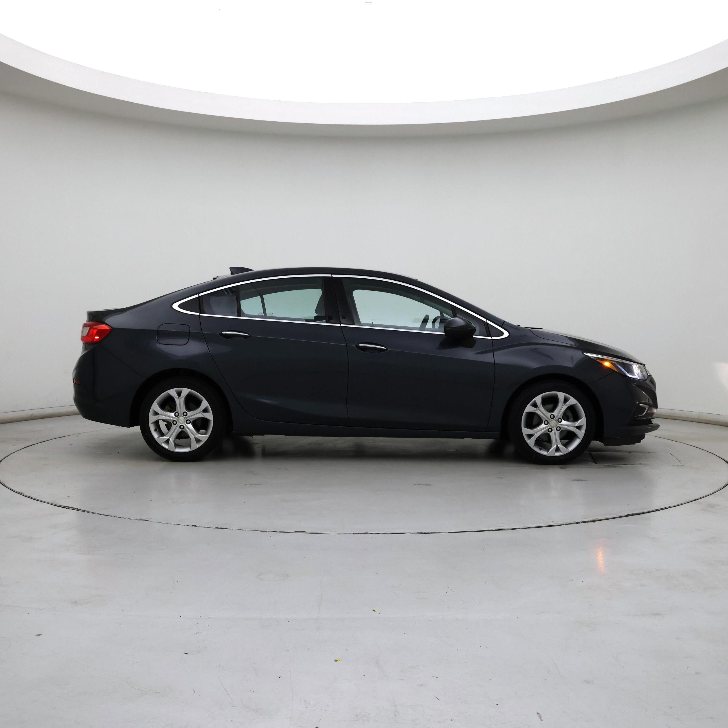 Thumbnail: 2017 Chevrolet Cruze - 7