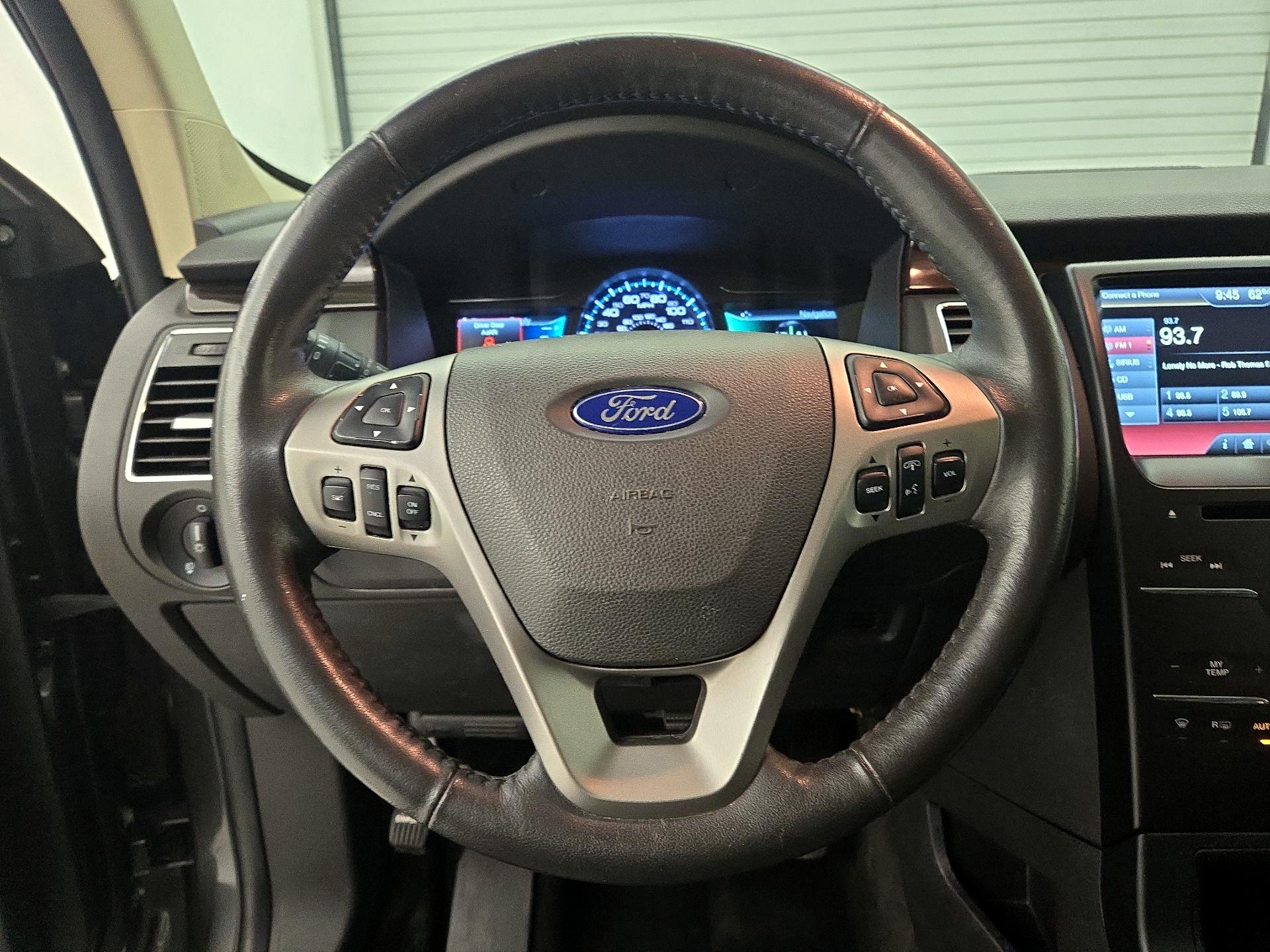 Thumbnail: 2015 Ford Flex - 10