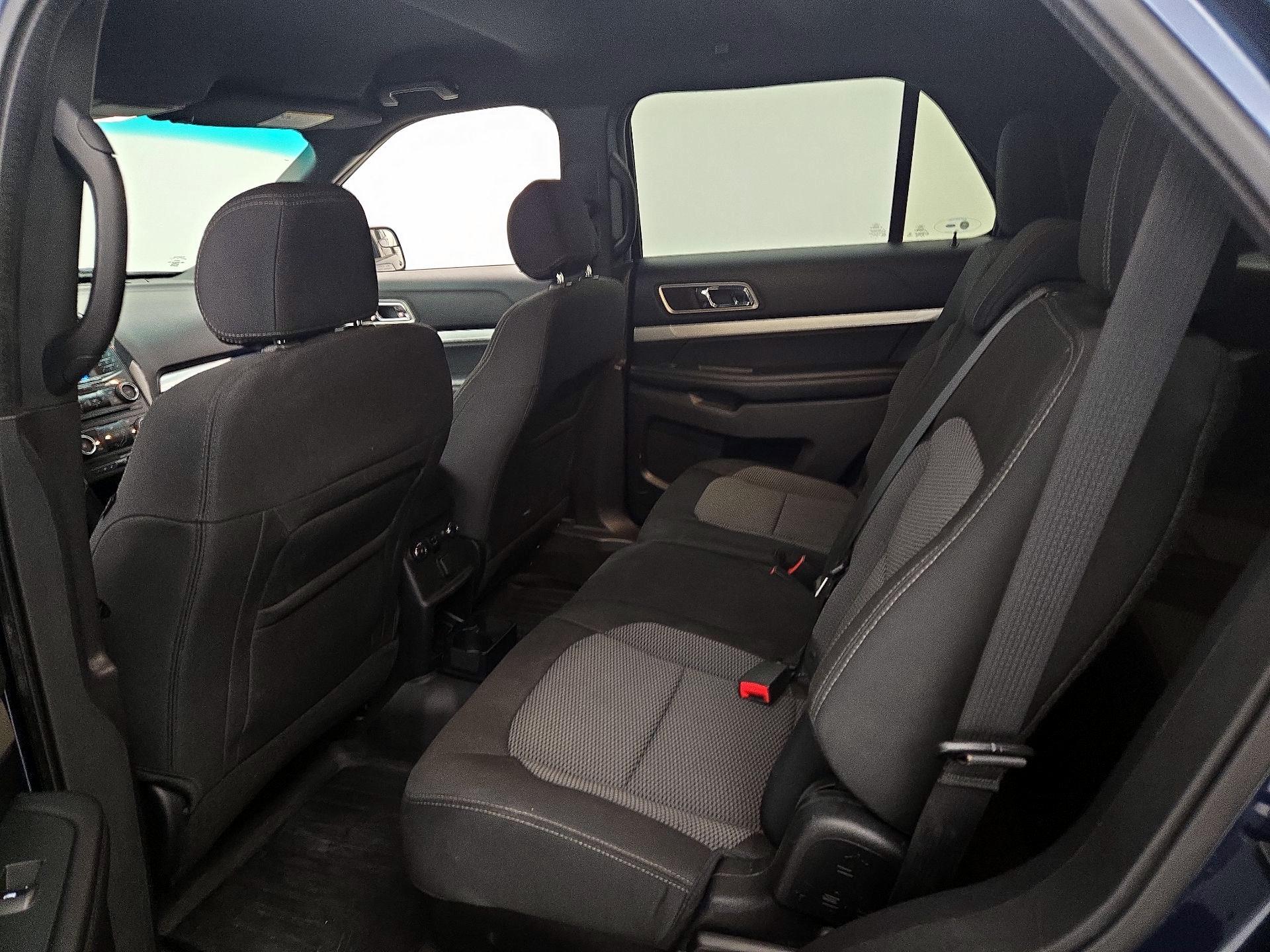 Thumbnail: 2016 Ford Explorer - 18