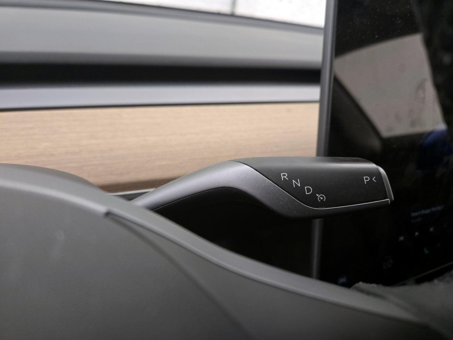 Thumbnail: 2022 Tesla Model 3 - 16