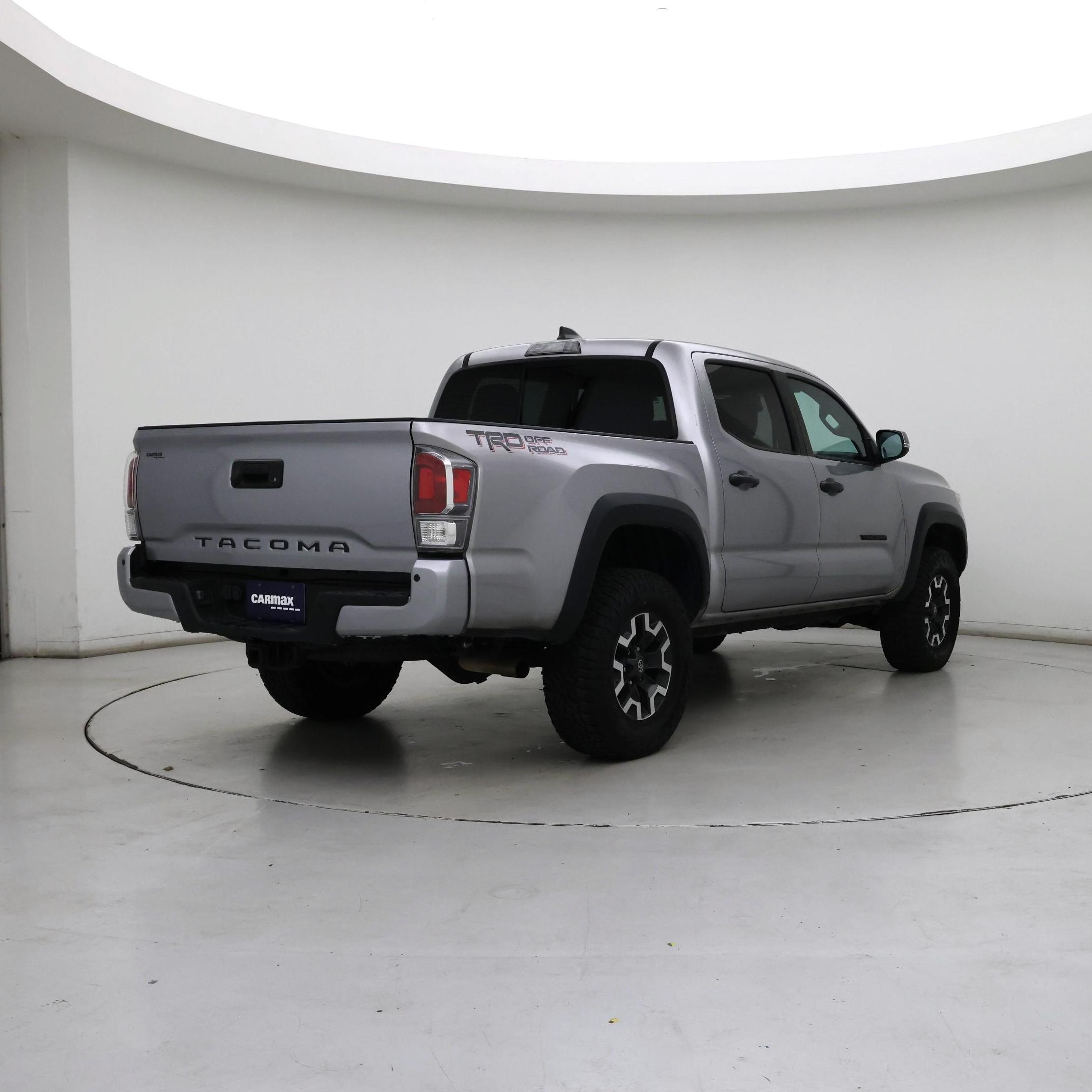 Thumbnail: 2020 Toyota Tacoma - 8