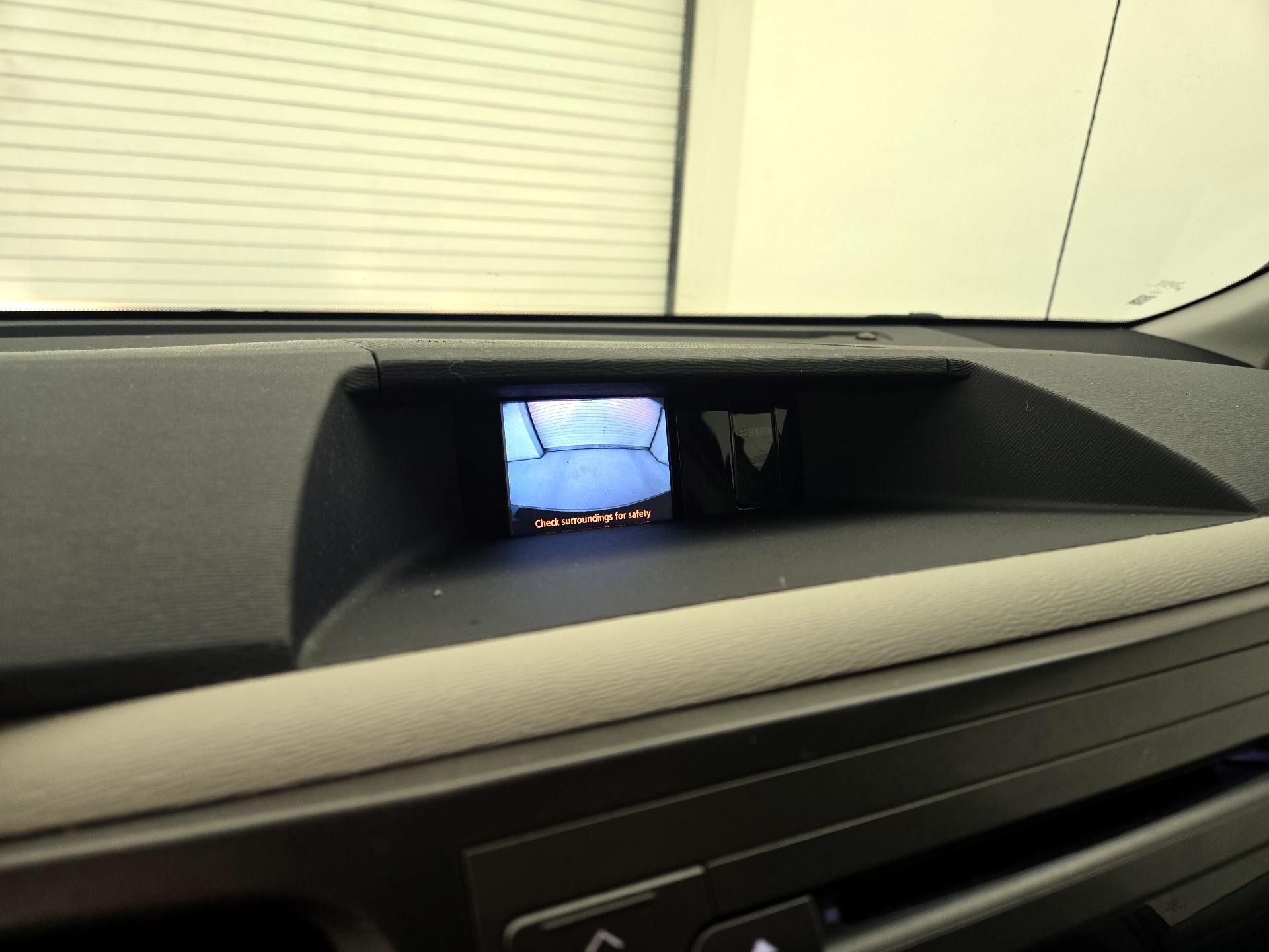 Thumbnail: 2014 Toyota Sienna - 14