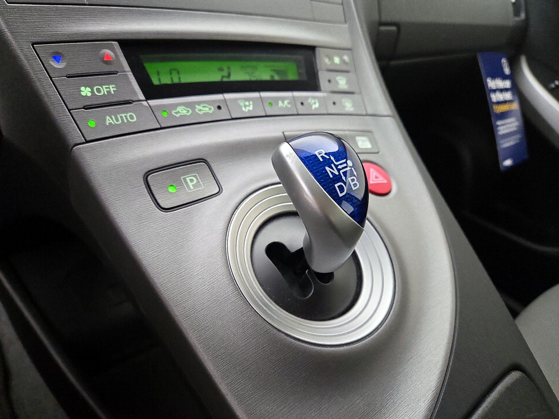 Thumbnail: 2014 Toyota Prius - 16