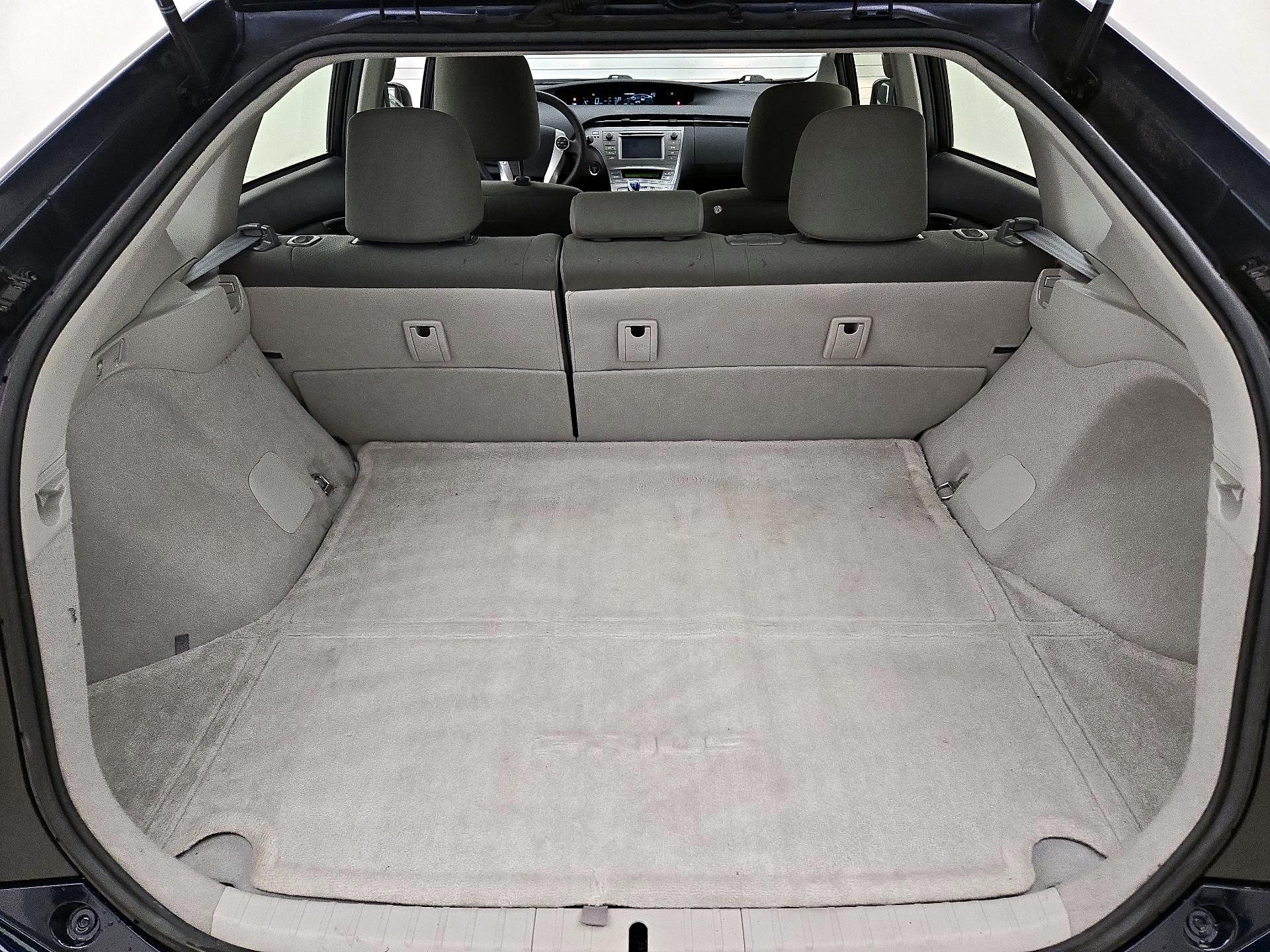 Thumbnail: 2014 Toyota Prius - 18