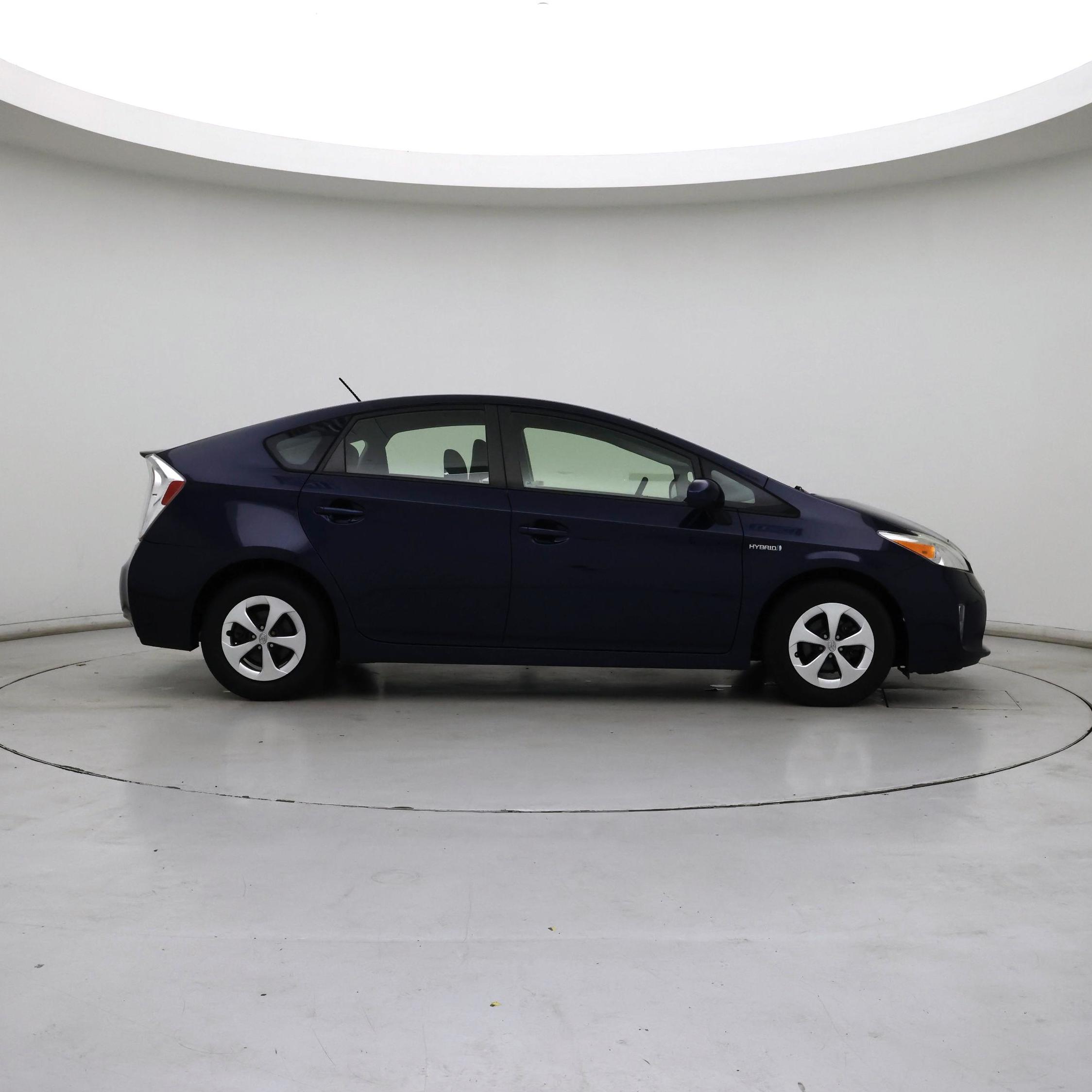 Thumbnail: 2014 Toyota Prius - 7