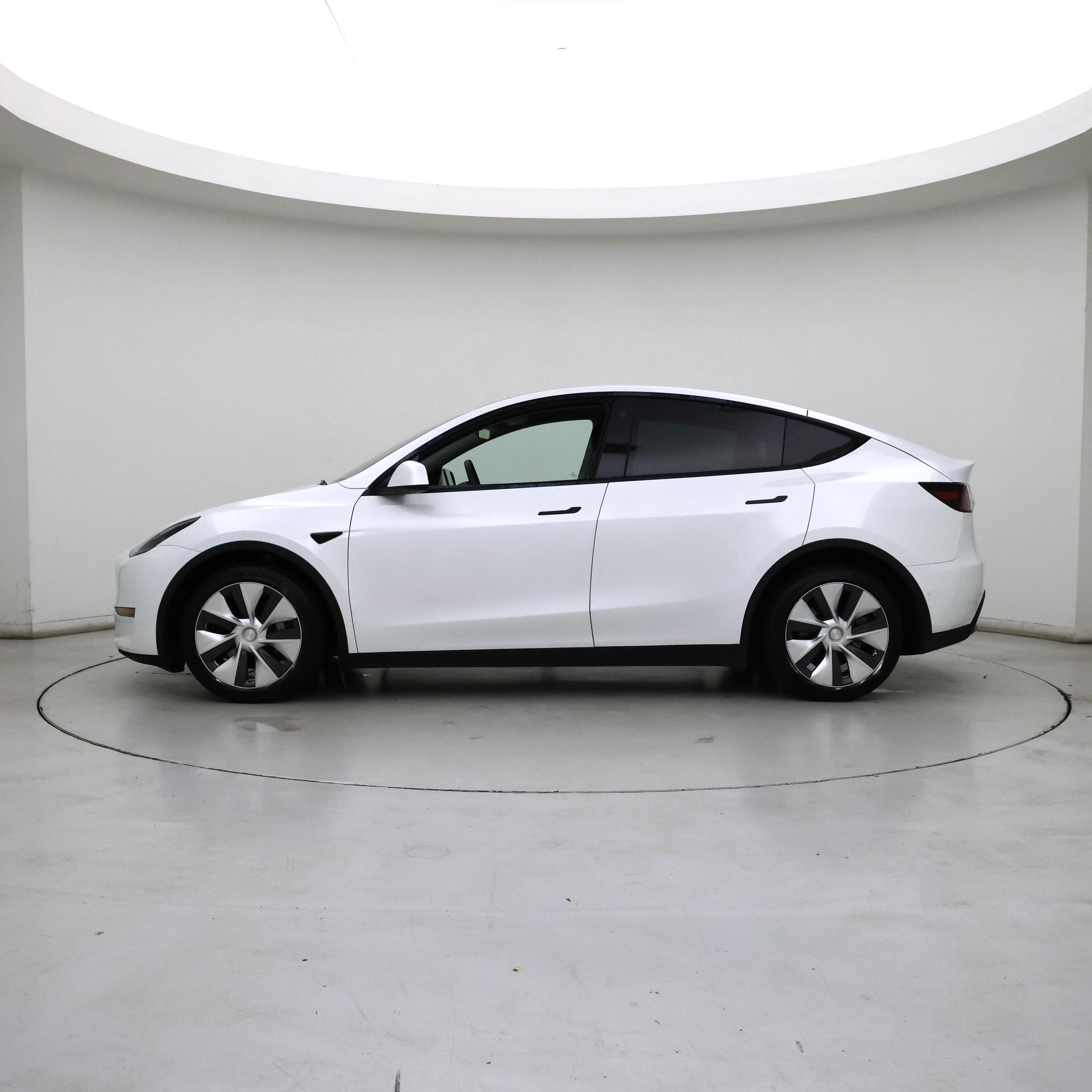 Thumbnail: 2022 Tesla Model Y - 3