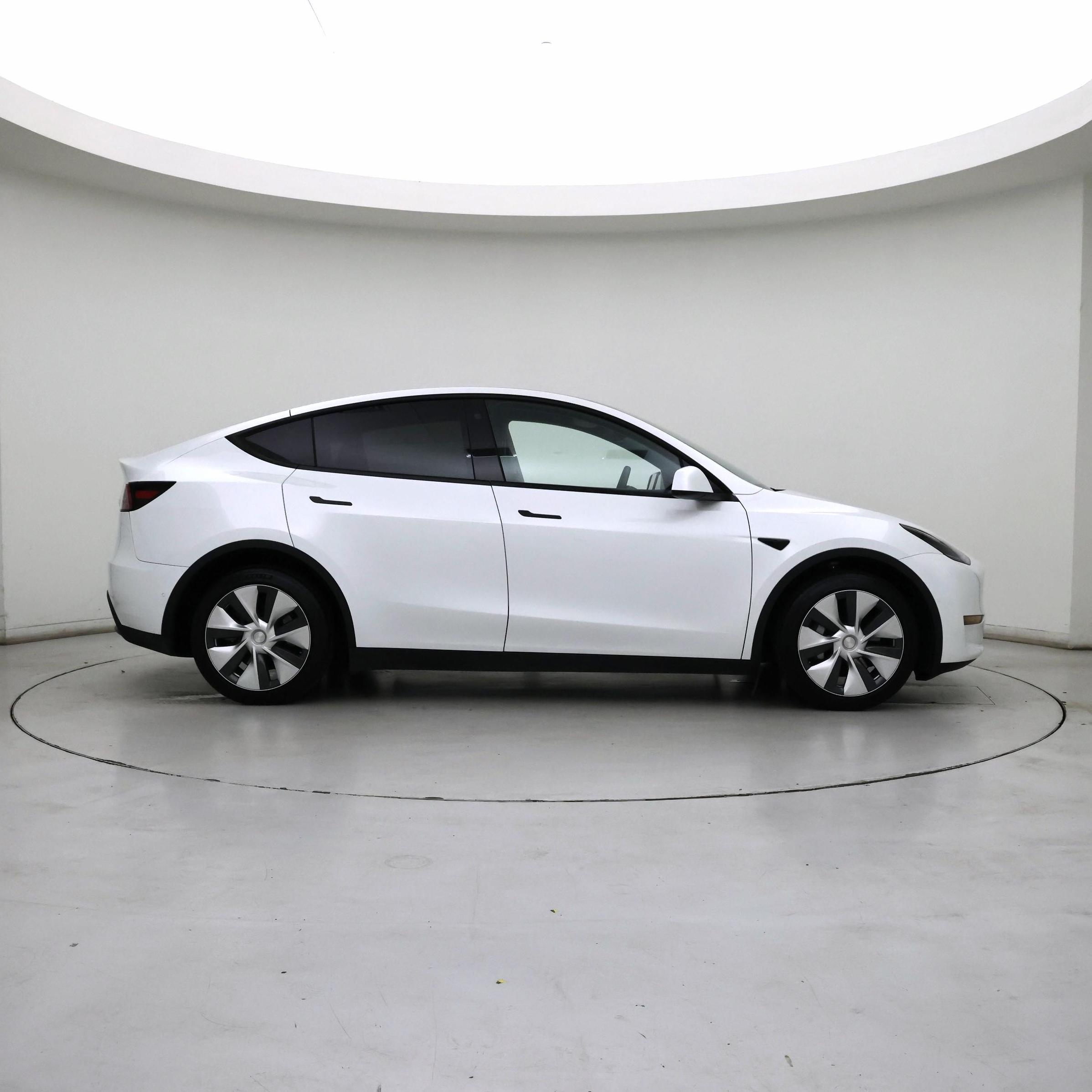 Thumbnail: 2022 Tesla Model Y - 7
