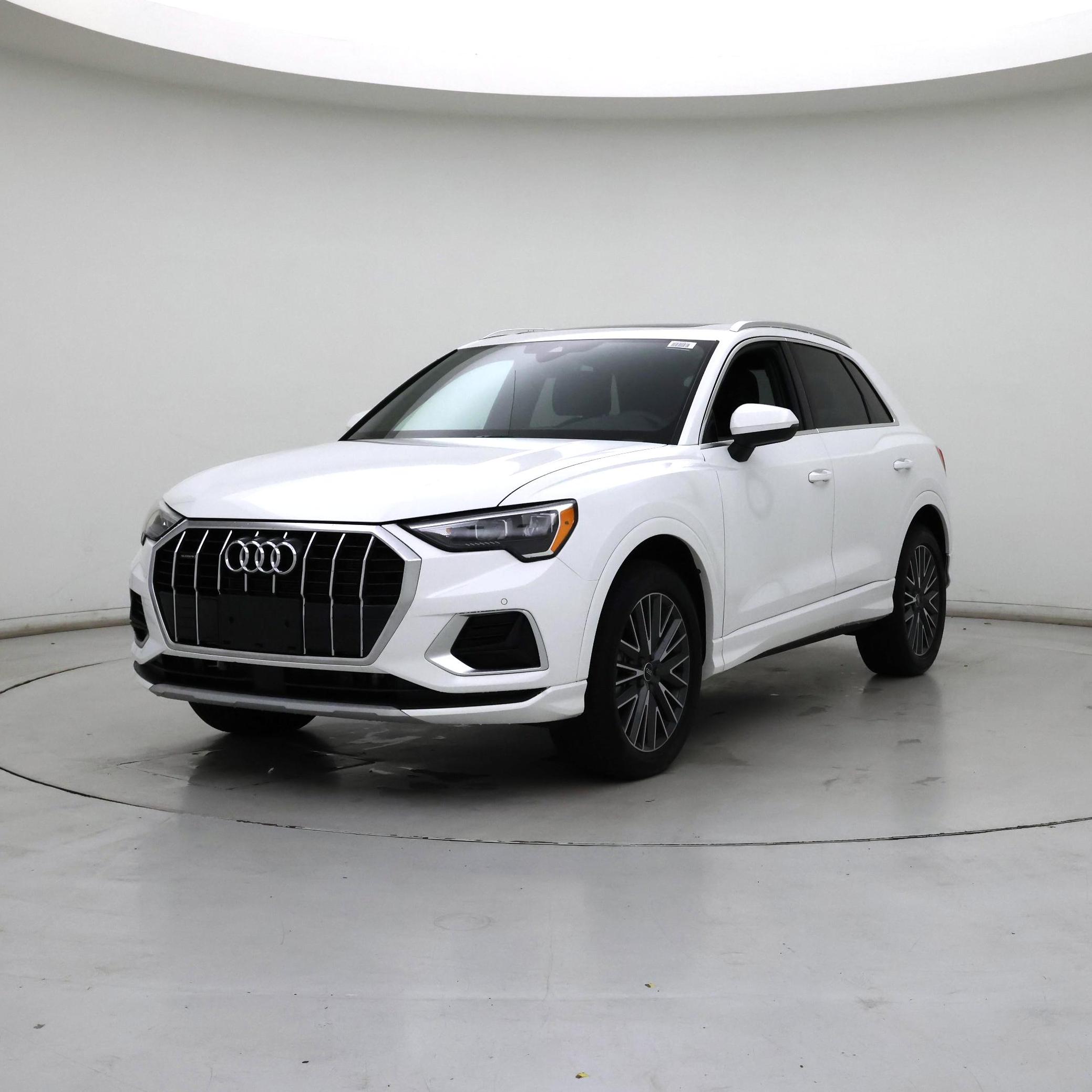 Thumbnail: 2022 Audi Q3 - 4
