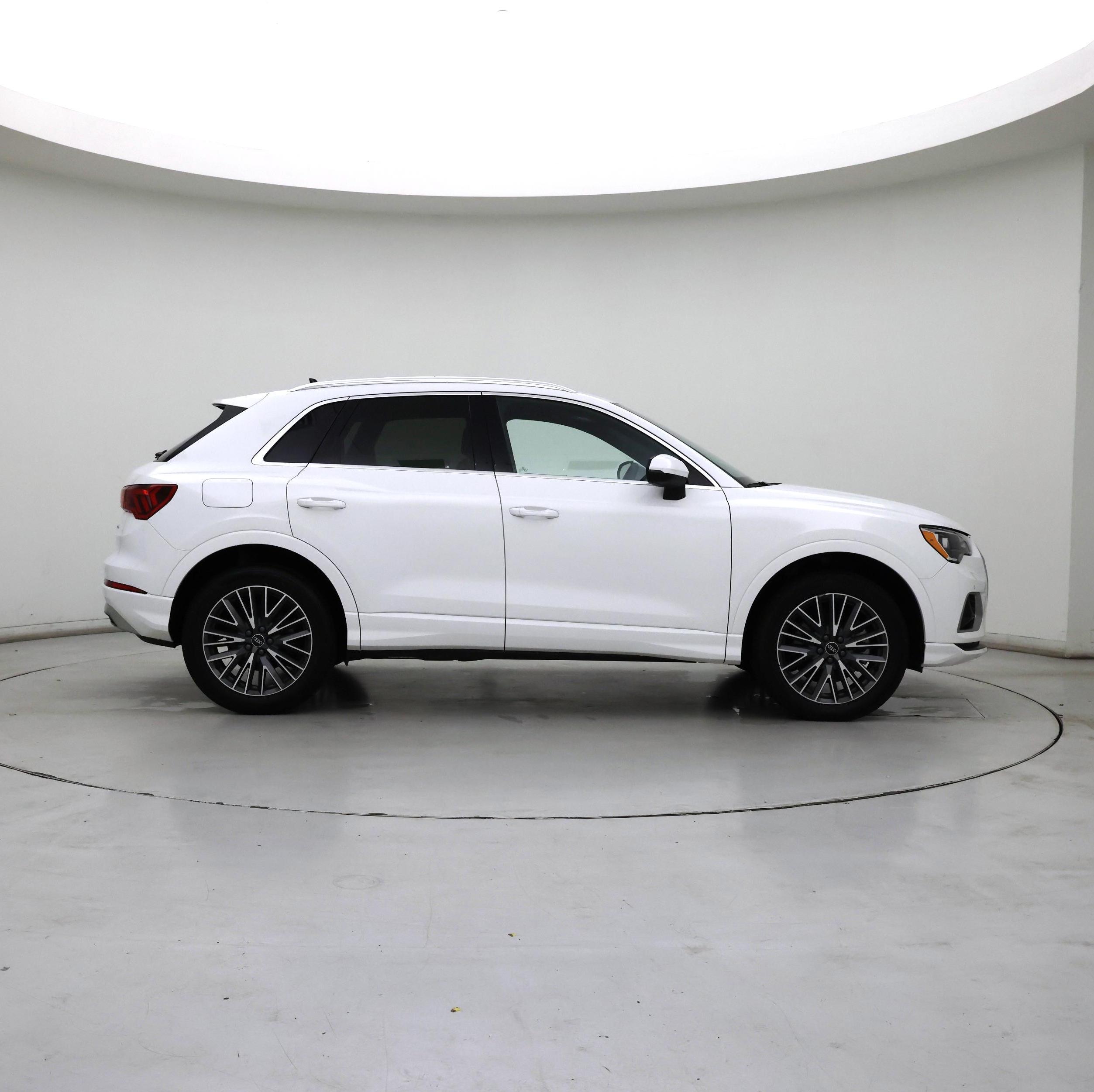 Thumbnail: 2022 Audi Q3 - 7