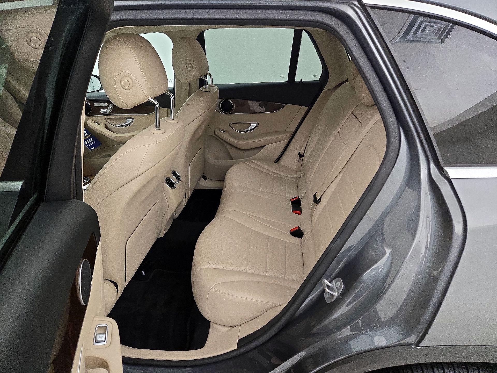 Thumbnail: 2019 Mercedes-Benz GLC - 19