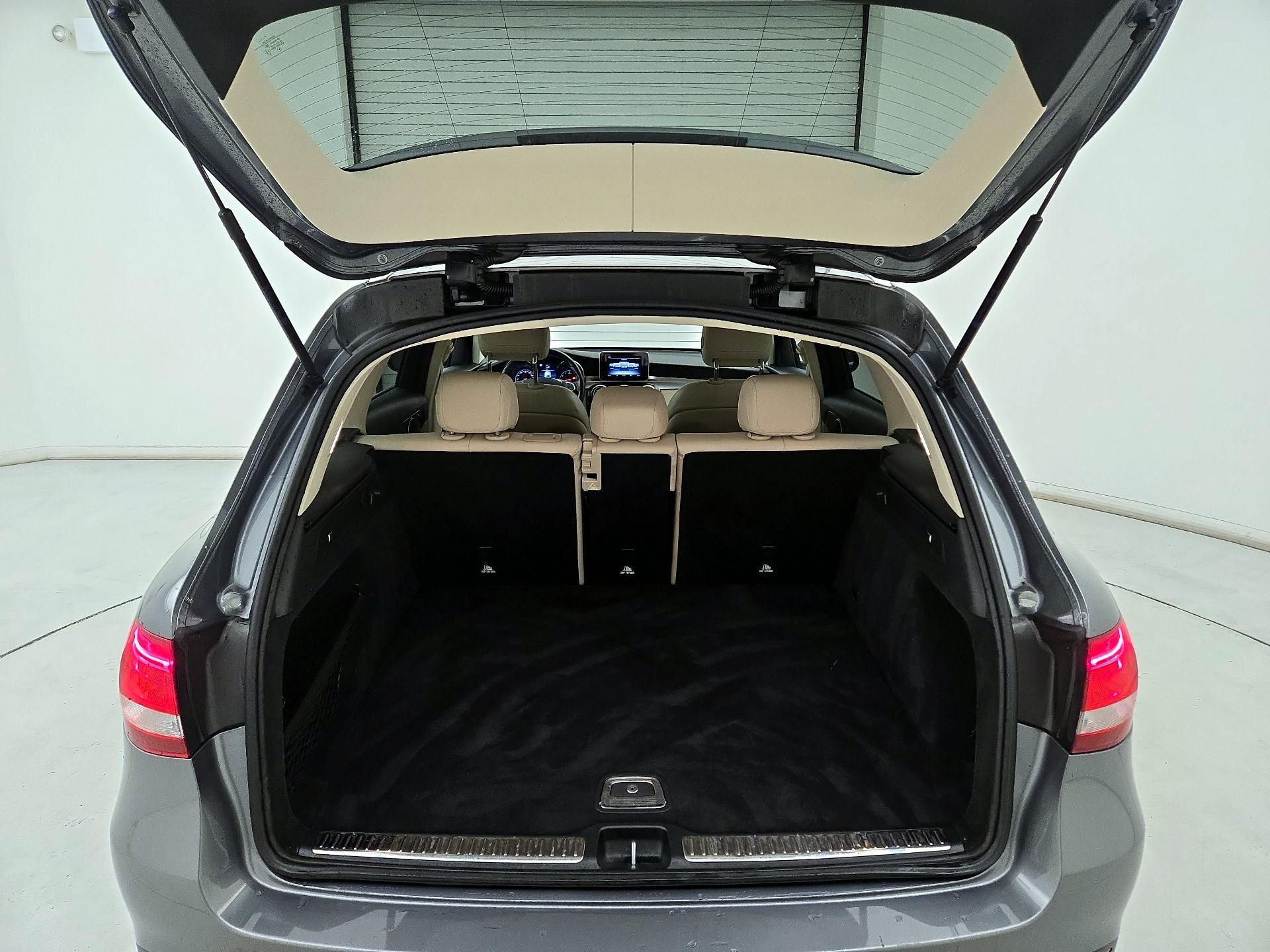 Thumbnail: 2019 Mercedes-Benz GLC - 20