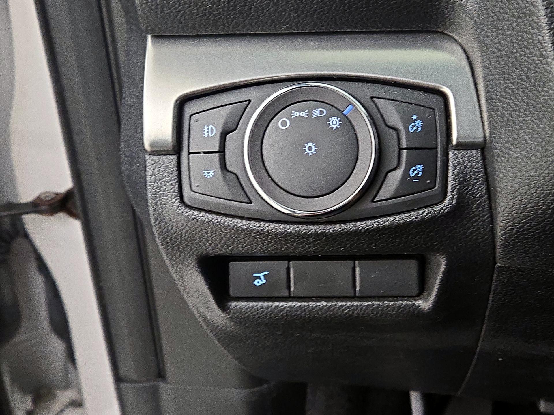 Thumbnail: 2018 Ford Explorer - 13