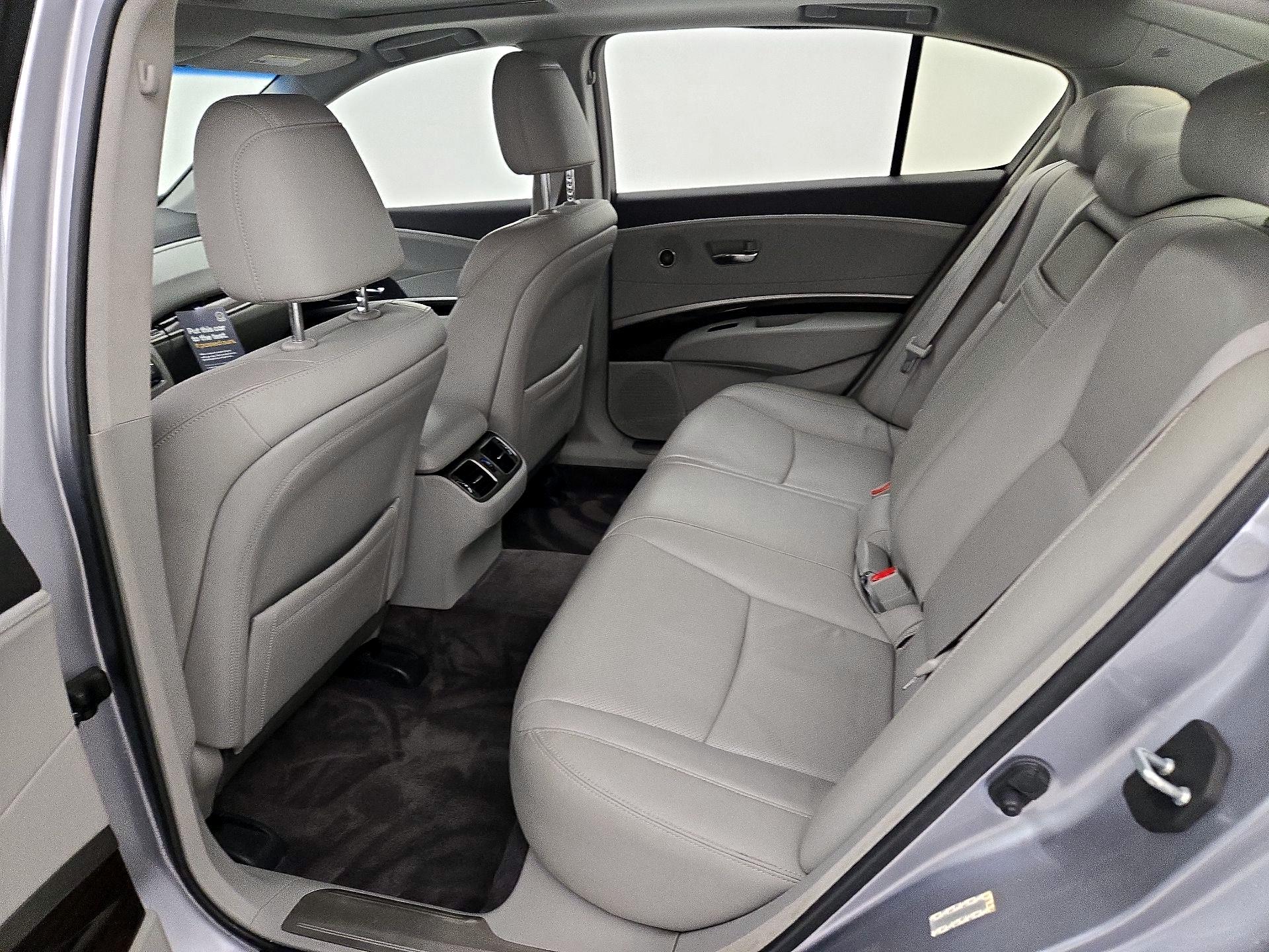 Thumbnail: 2016 Acura RLX - 18