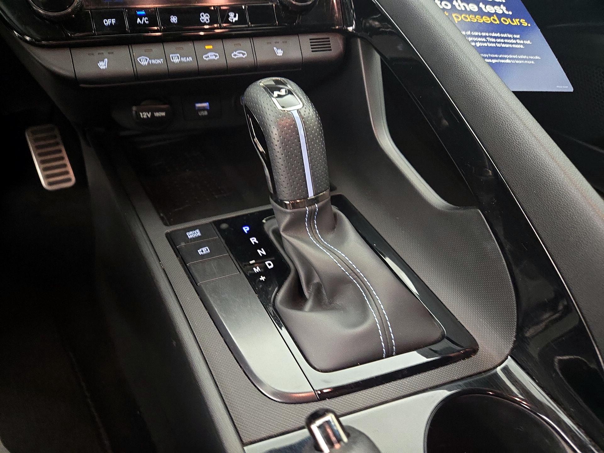 Thumbnail: 2022 Hyundai Elantra - 17