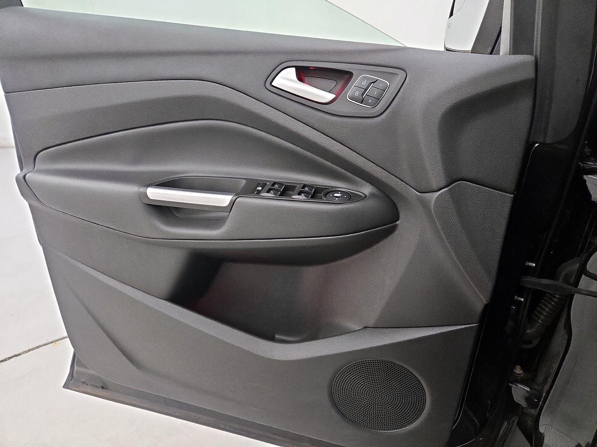 Thumbnail: 2015 Ford Escape - 12