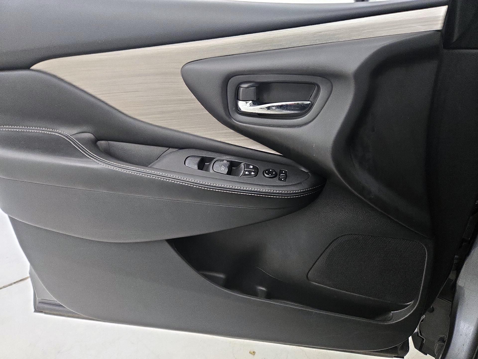 Thumbnail: 2016 Nissan Murano - 12