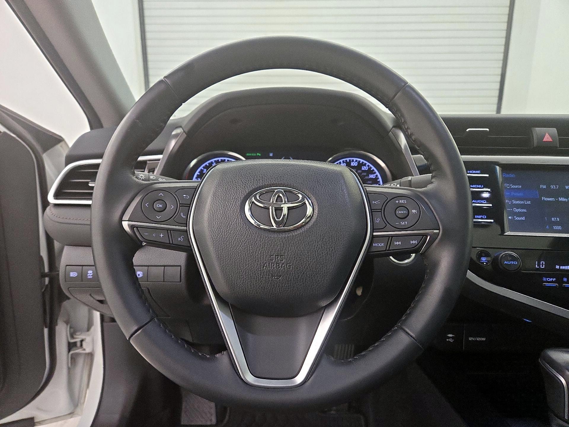 Thumbnail: 2018 Toyota Camry - 10
