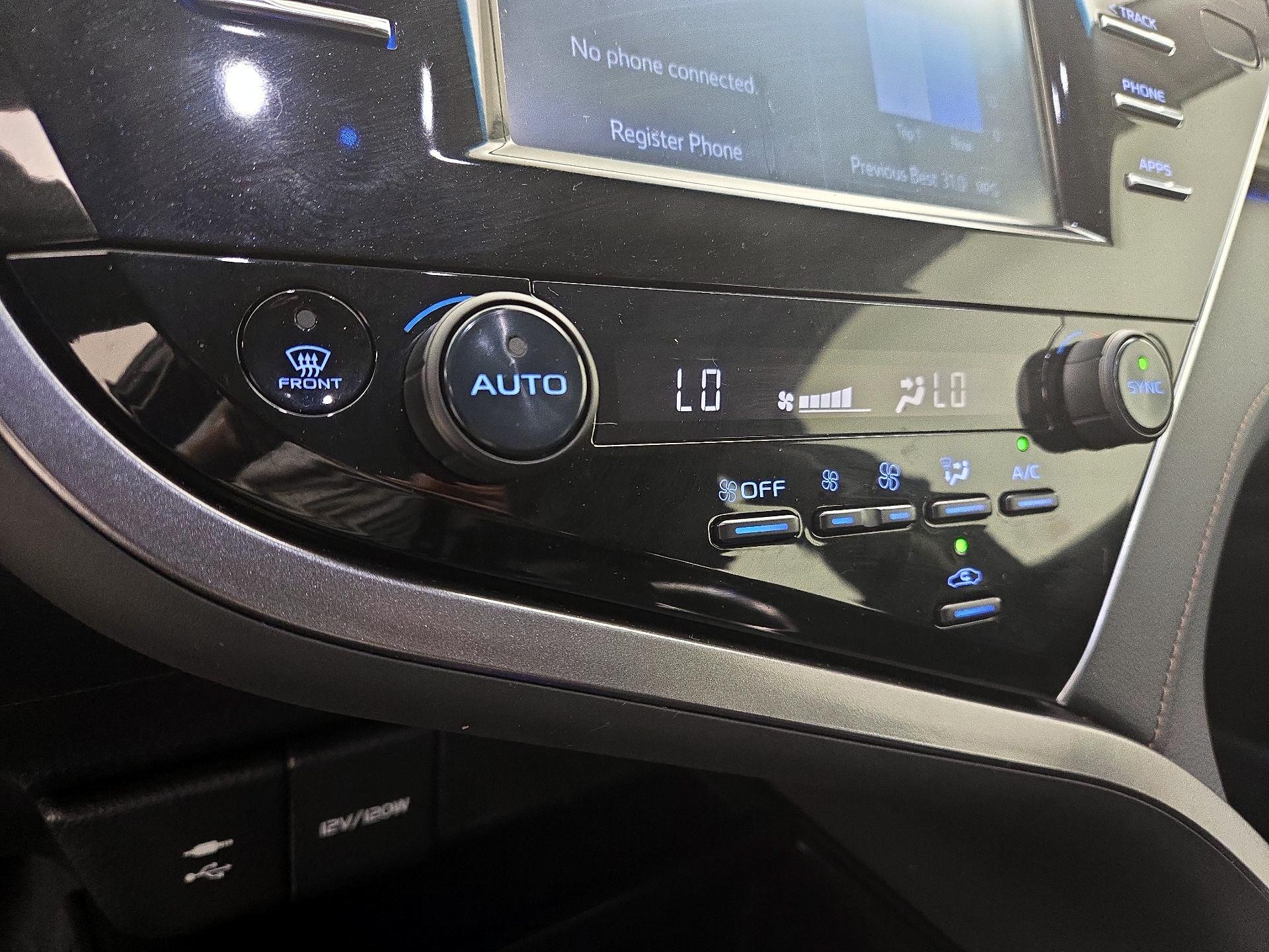 Thumbnail: 2018 Toyota Camry - 16