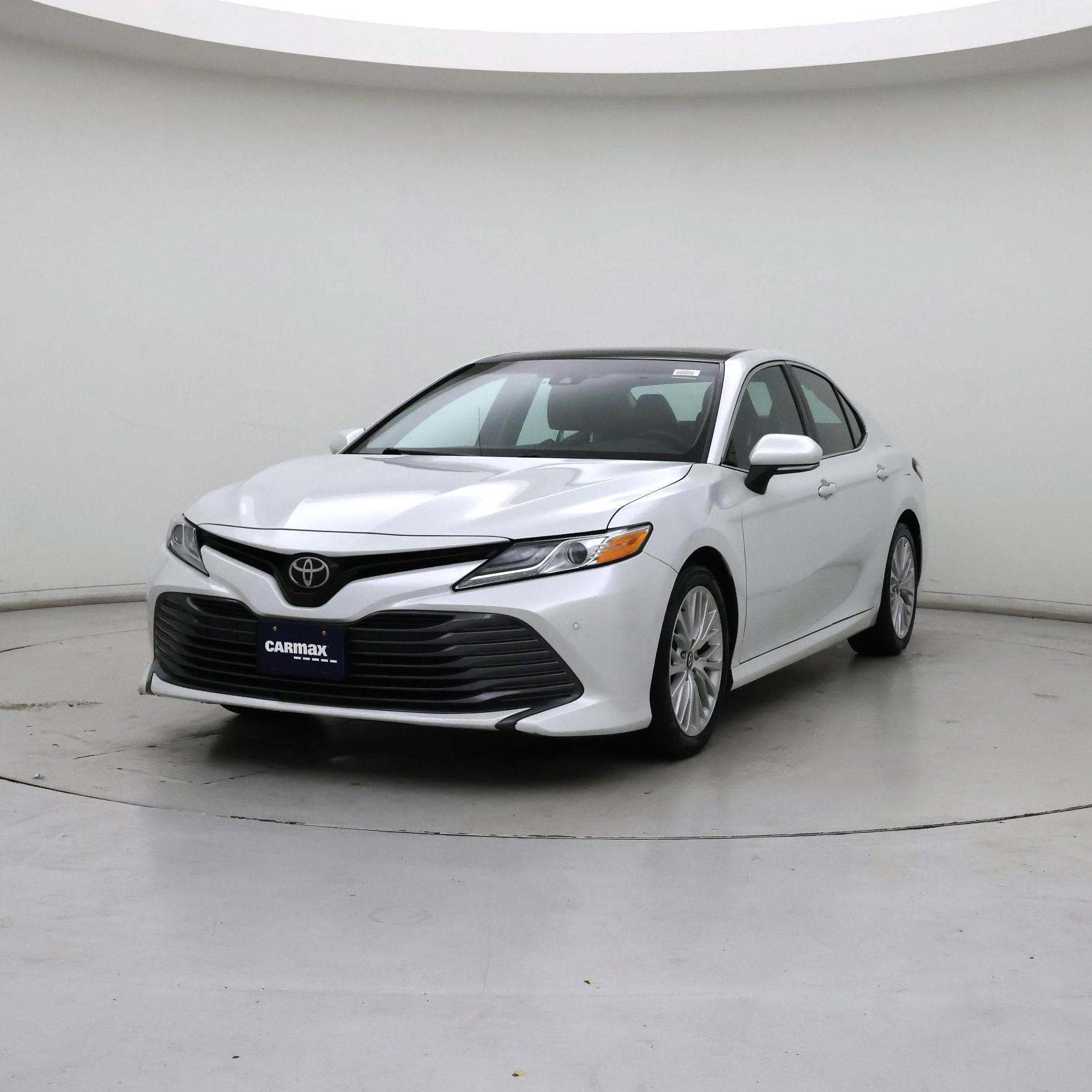 Thumbnail: 2018 Toyota Camry - 4