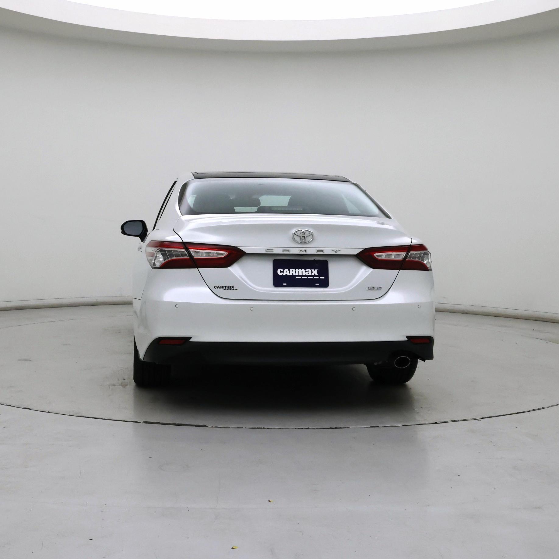 Thumbnail: 2018 Toyota Camry - 6