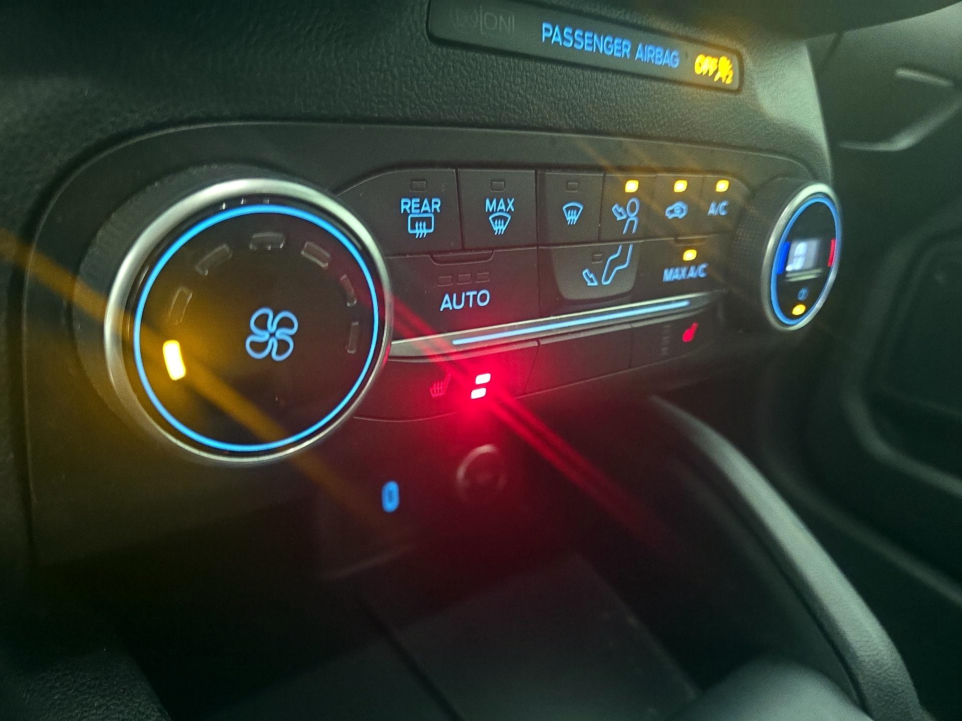 Thumbnail: 2020 Ford Escape - 16