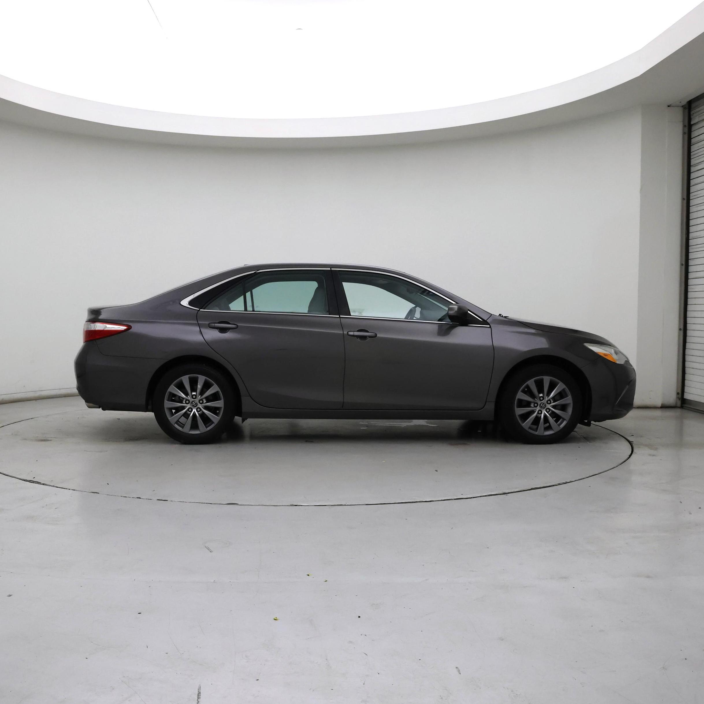 Thumbnail: 2016 Toyota Camry - 7