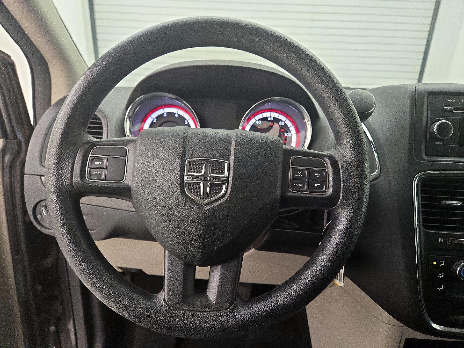 Thumbnail: 2015 Dodge Grand Caravan - 10