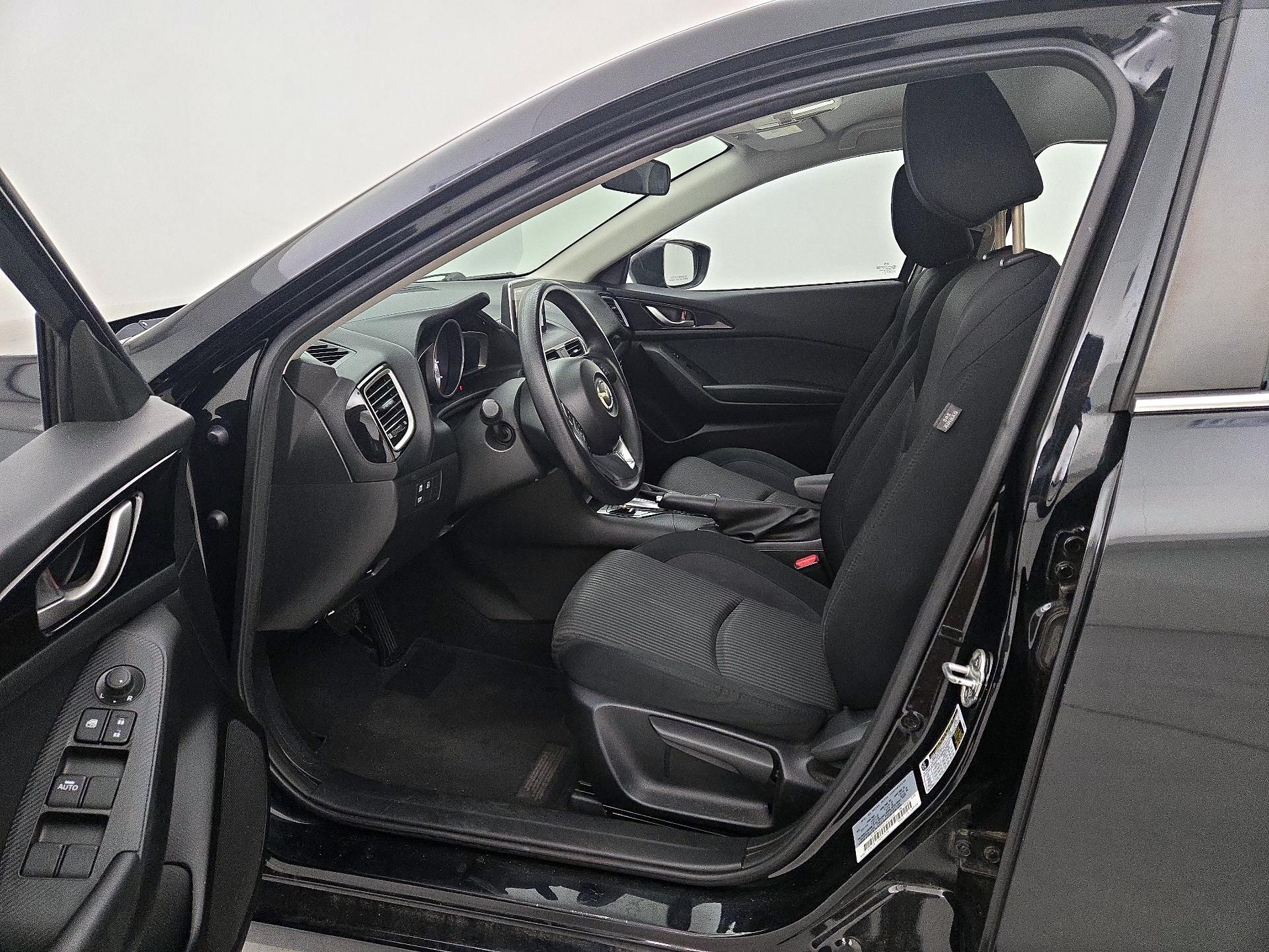 Thumbnail: 2016 Mazda Mazda3 - 11