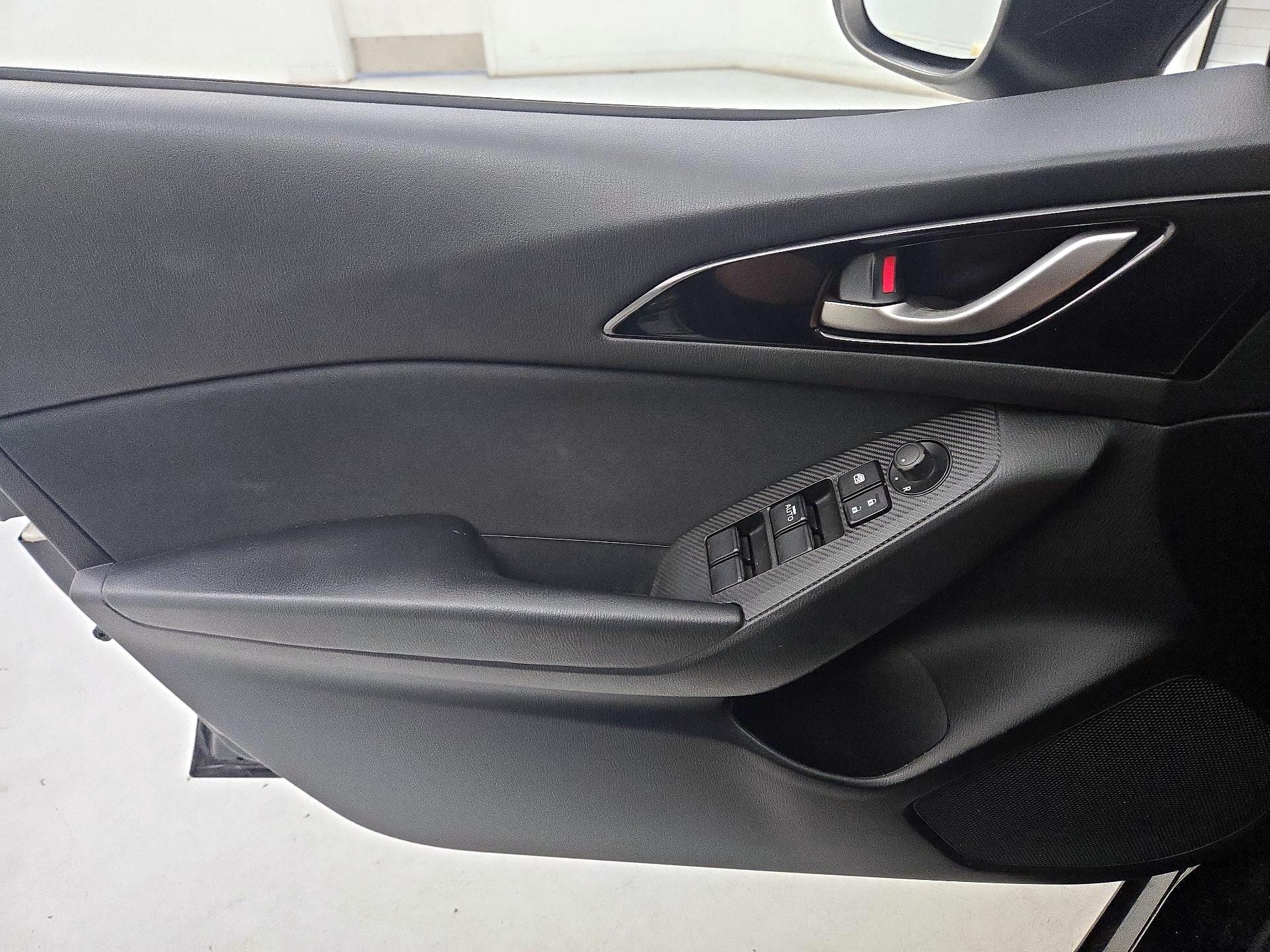 Thumbnail: 2016 Mazda Mazda3 - 12