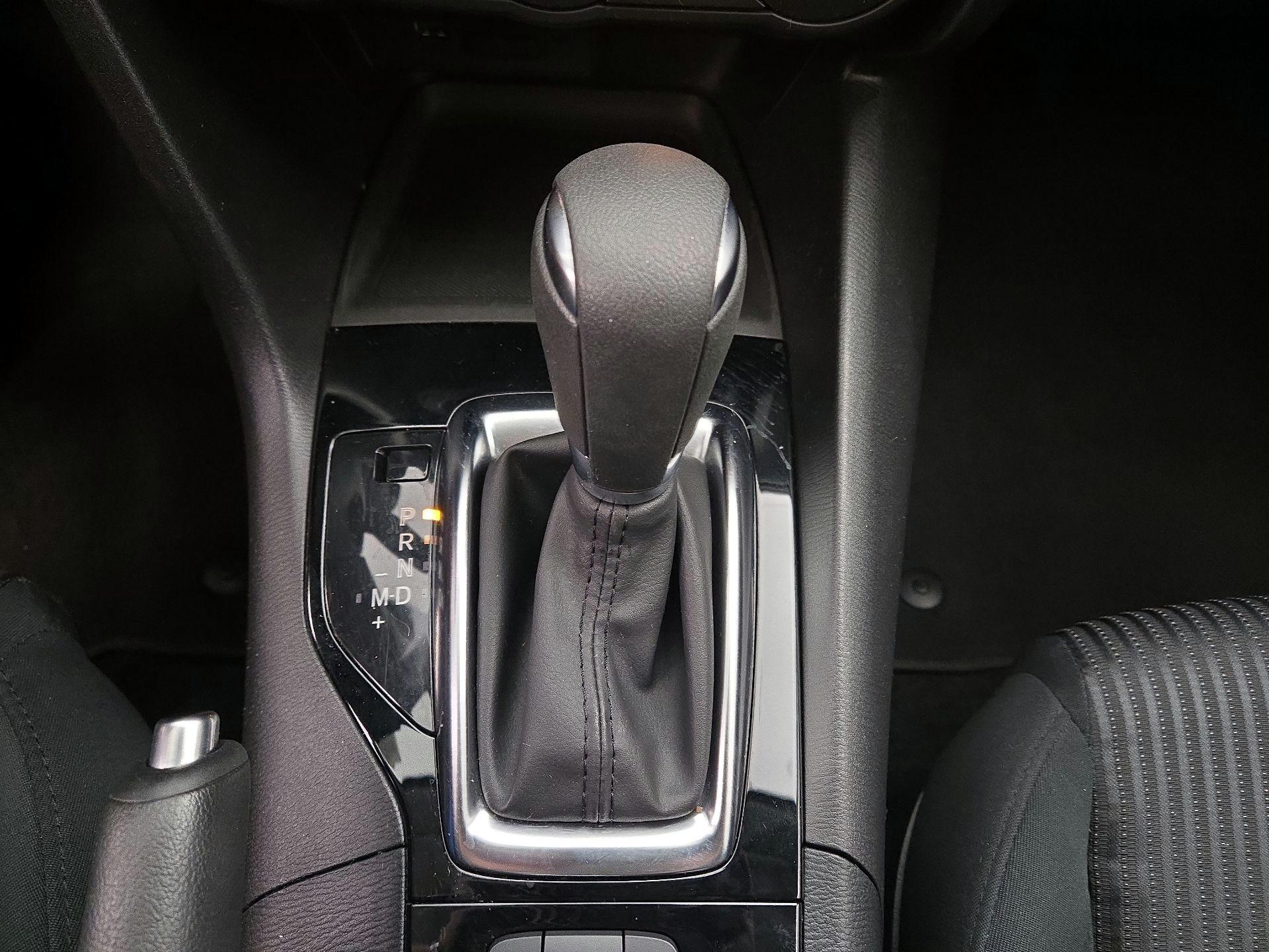 Thumbnail: 2016 Mazda Mazda3 - 18