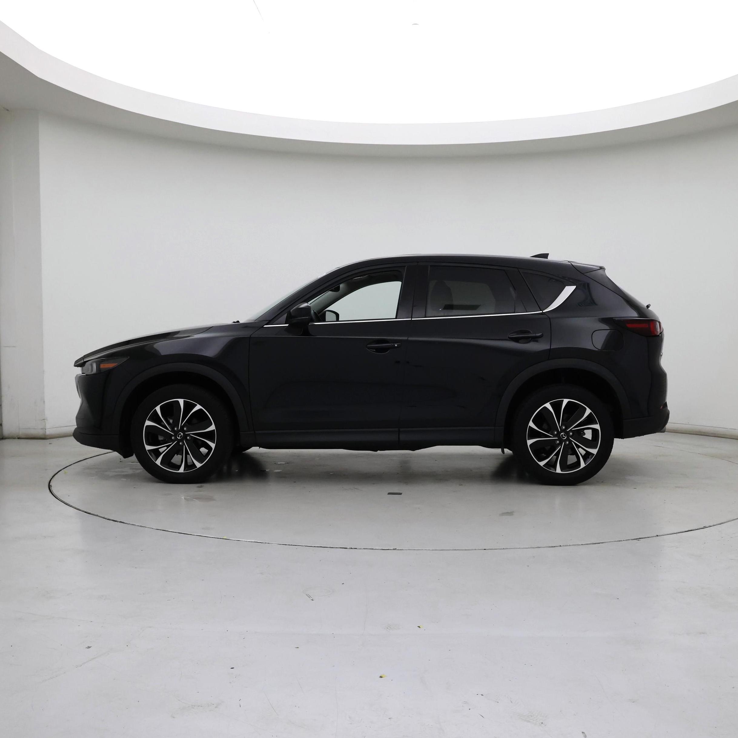 Thumbnail: 2022 Mazda CX-5 - 3