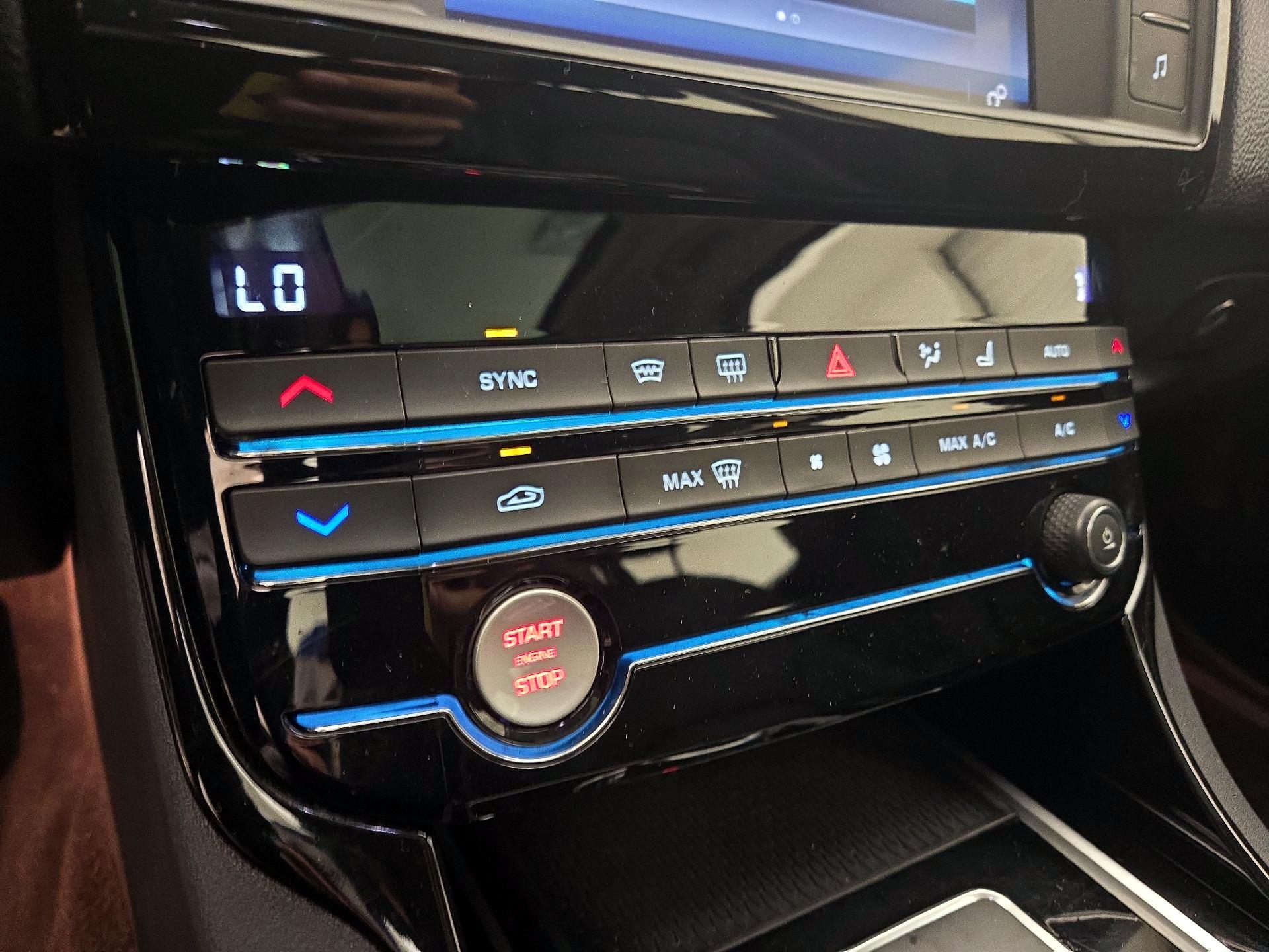 Thumbnail: 2018 Jaguar XE - 16