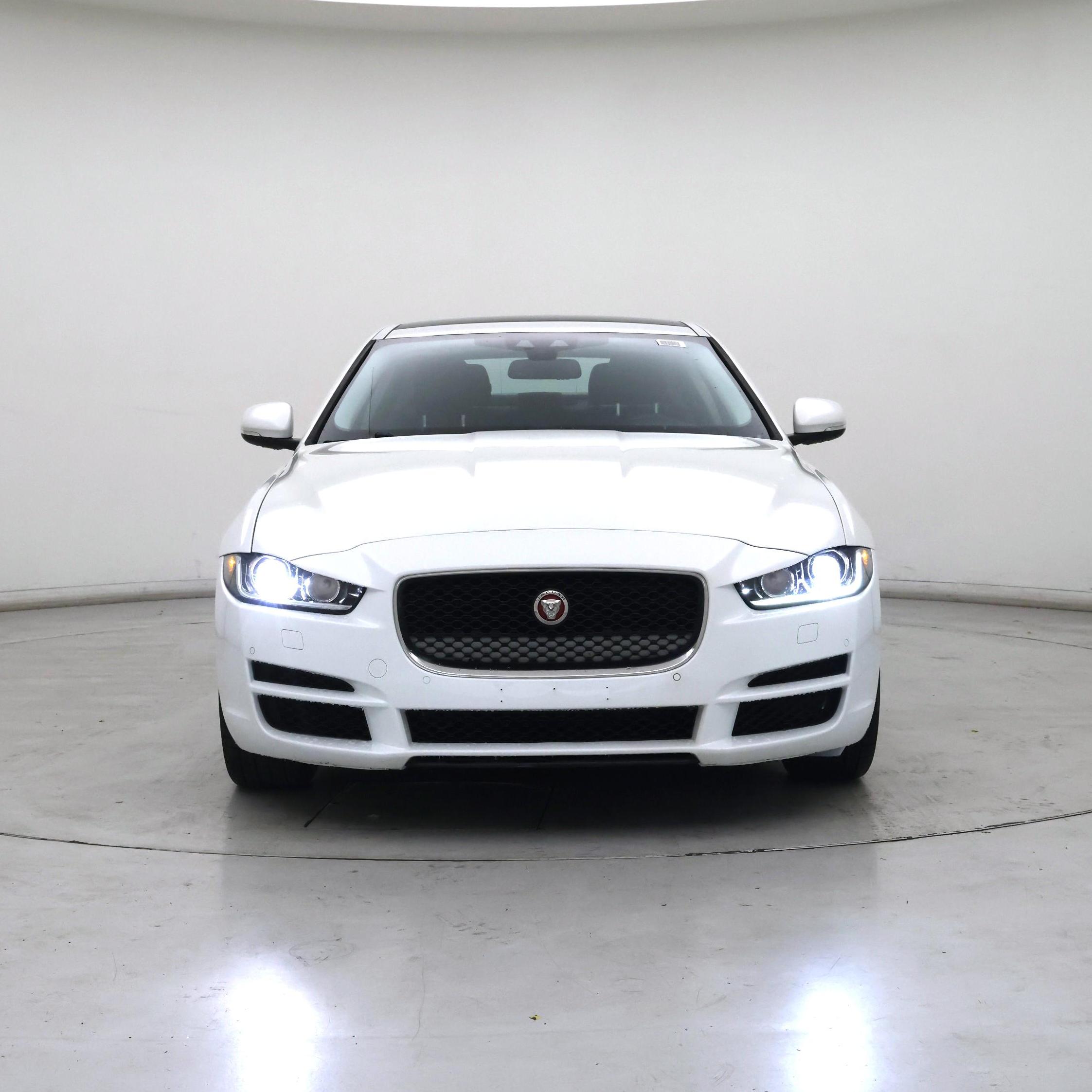 Thumbnail: 2018 Jaguar XE - 5