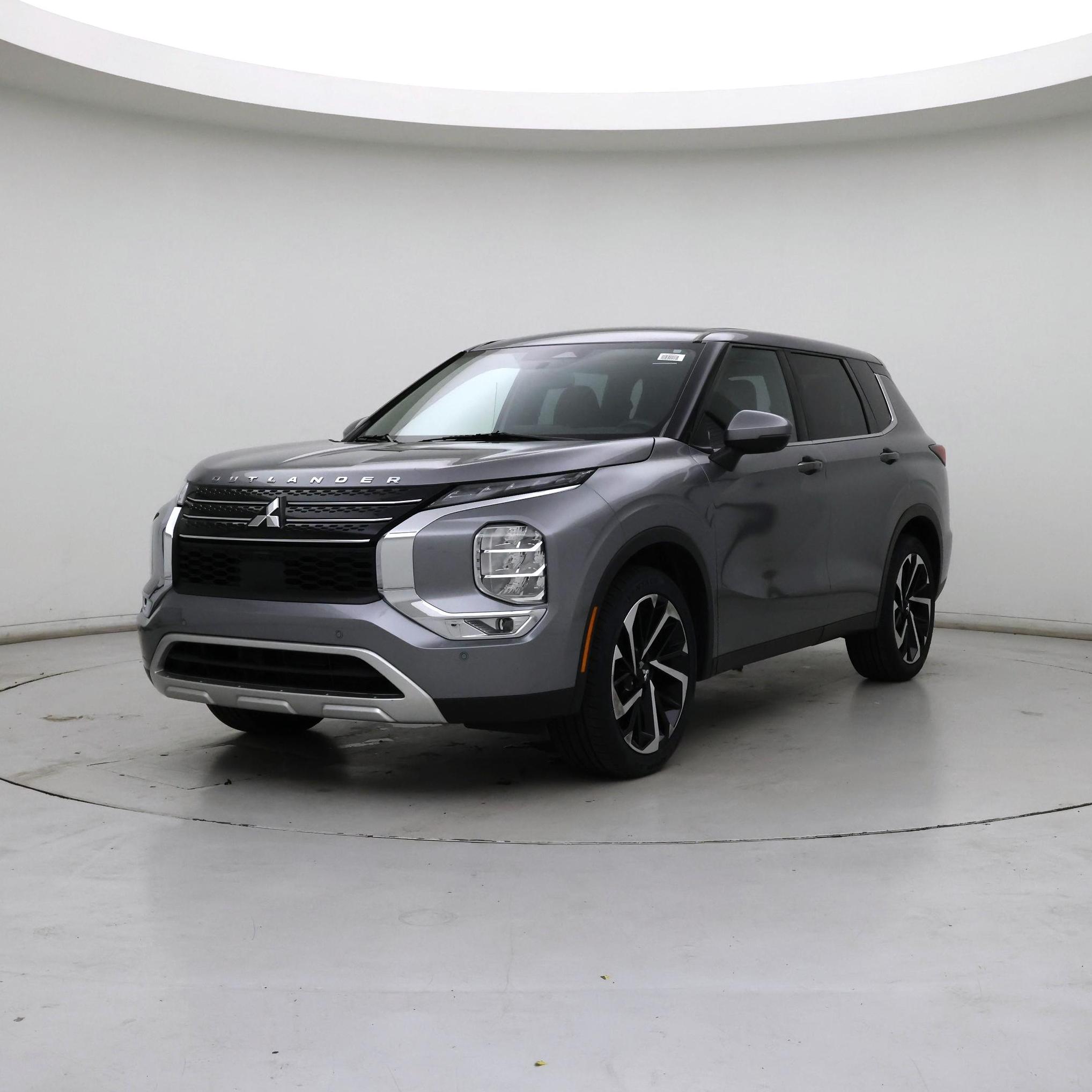 Thumbnail: 2023 Mitsubishi Outlander - 4