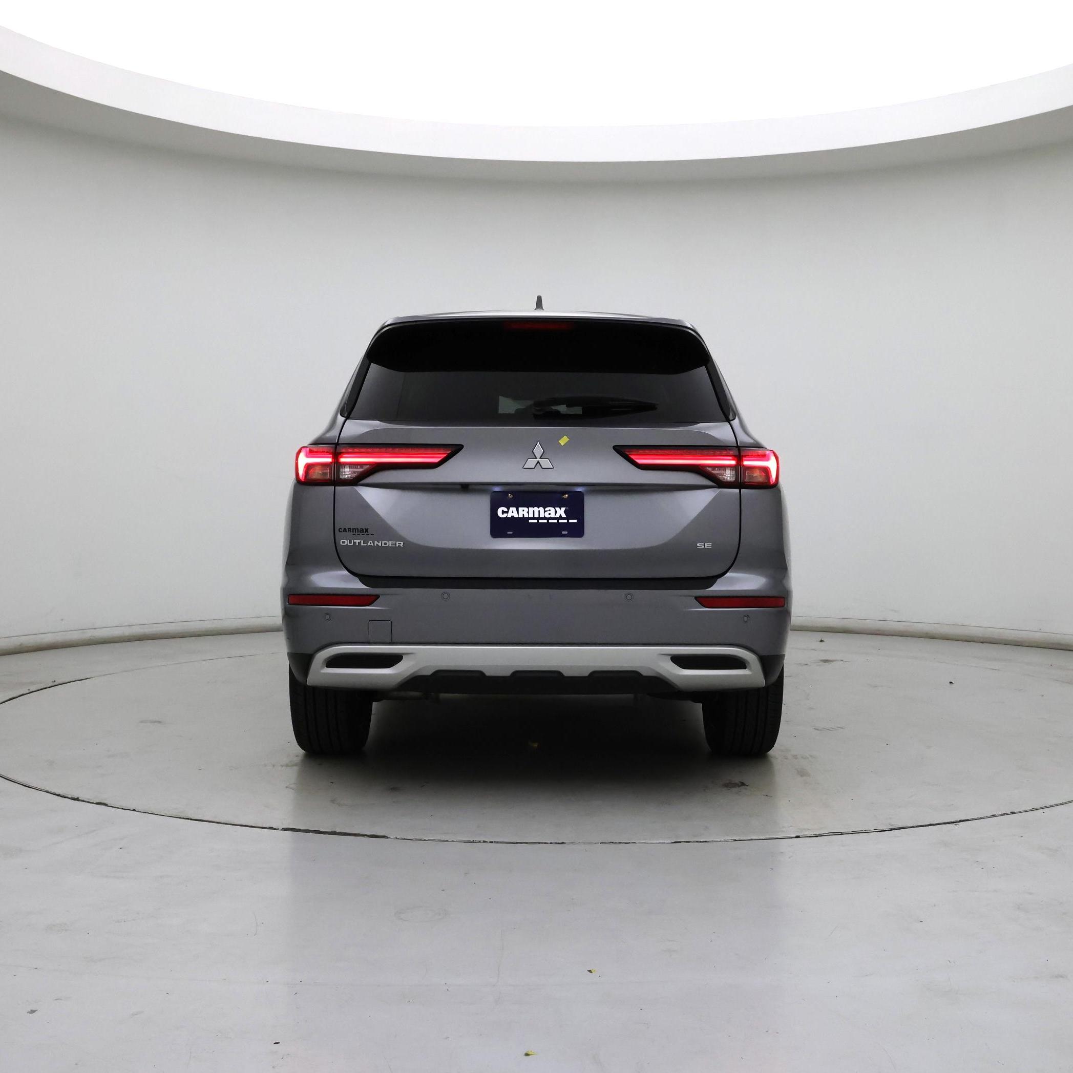 Thumbnail: 2023 Mitsubishi Outlander - 6