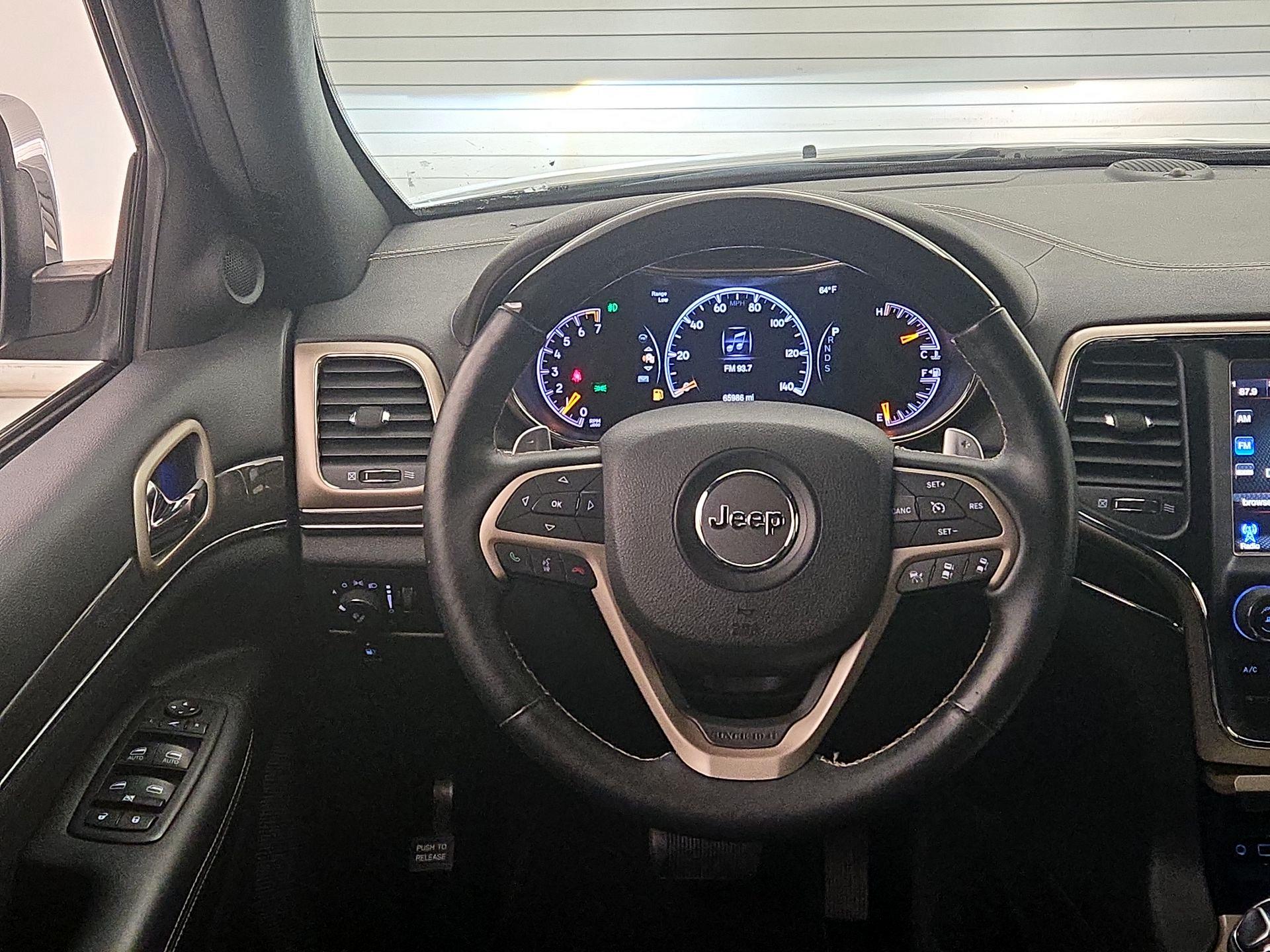 Thumbnail: 2015 Jeep Grand Cherokee - 10